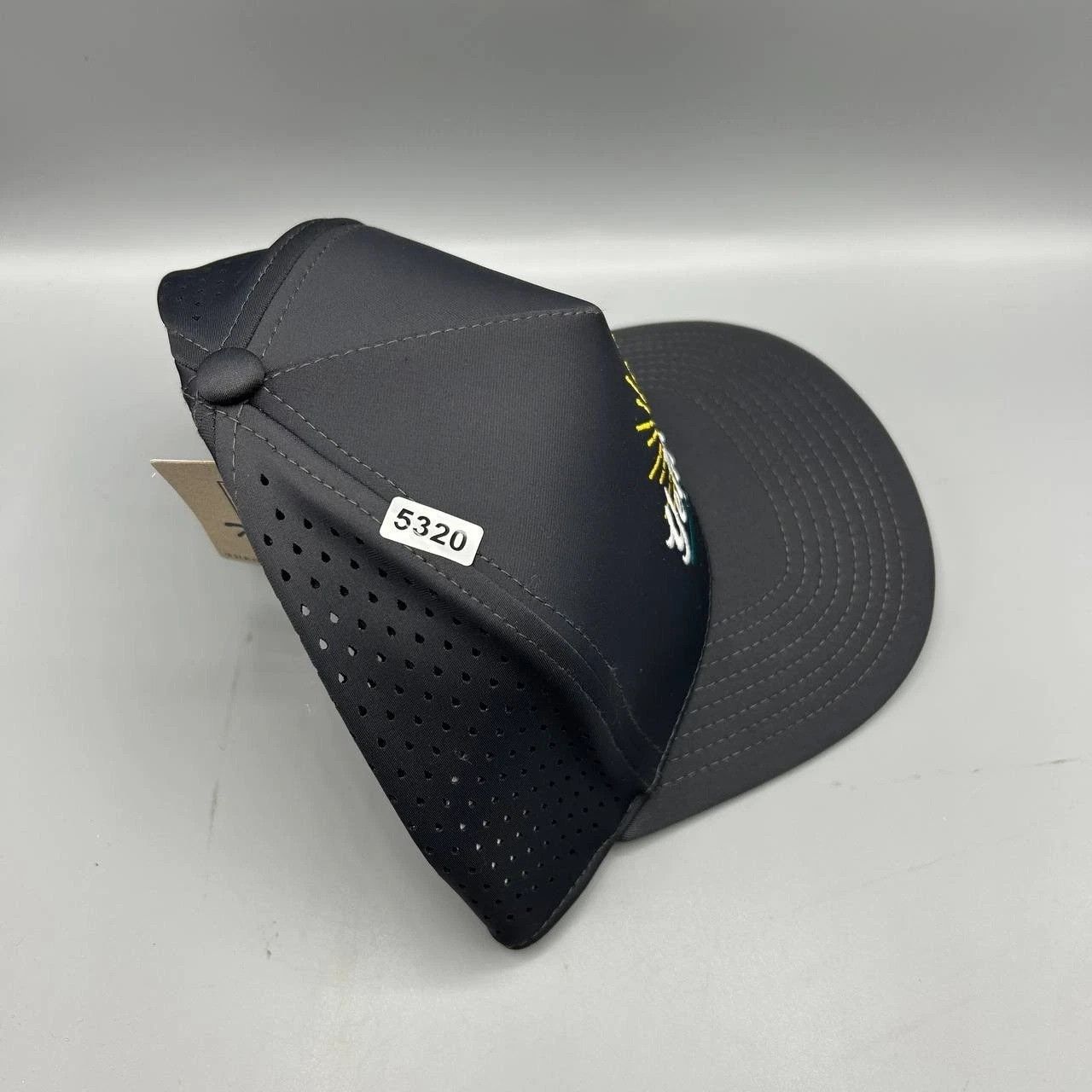 The Game Yellowstone National Park Hat Men L-XL Black Stretch Fitted Size ONE SIZE - 9 Thumbnail