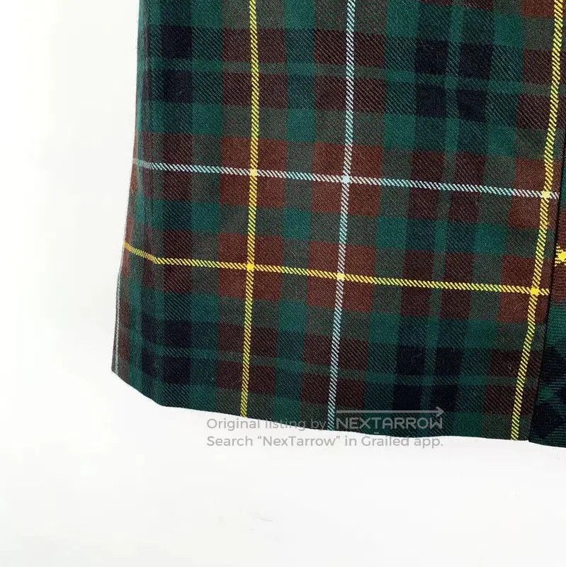 Burberry Burberry Women's Color Block Wool Skirt. Size 26" / US 2 / IT 38 - 4 Thumbnail