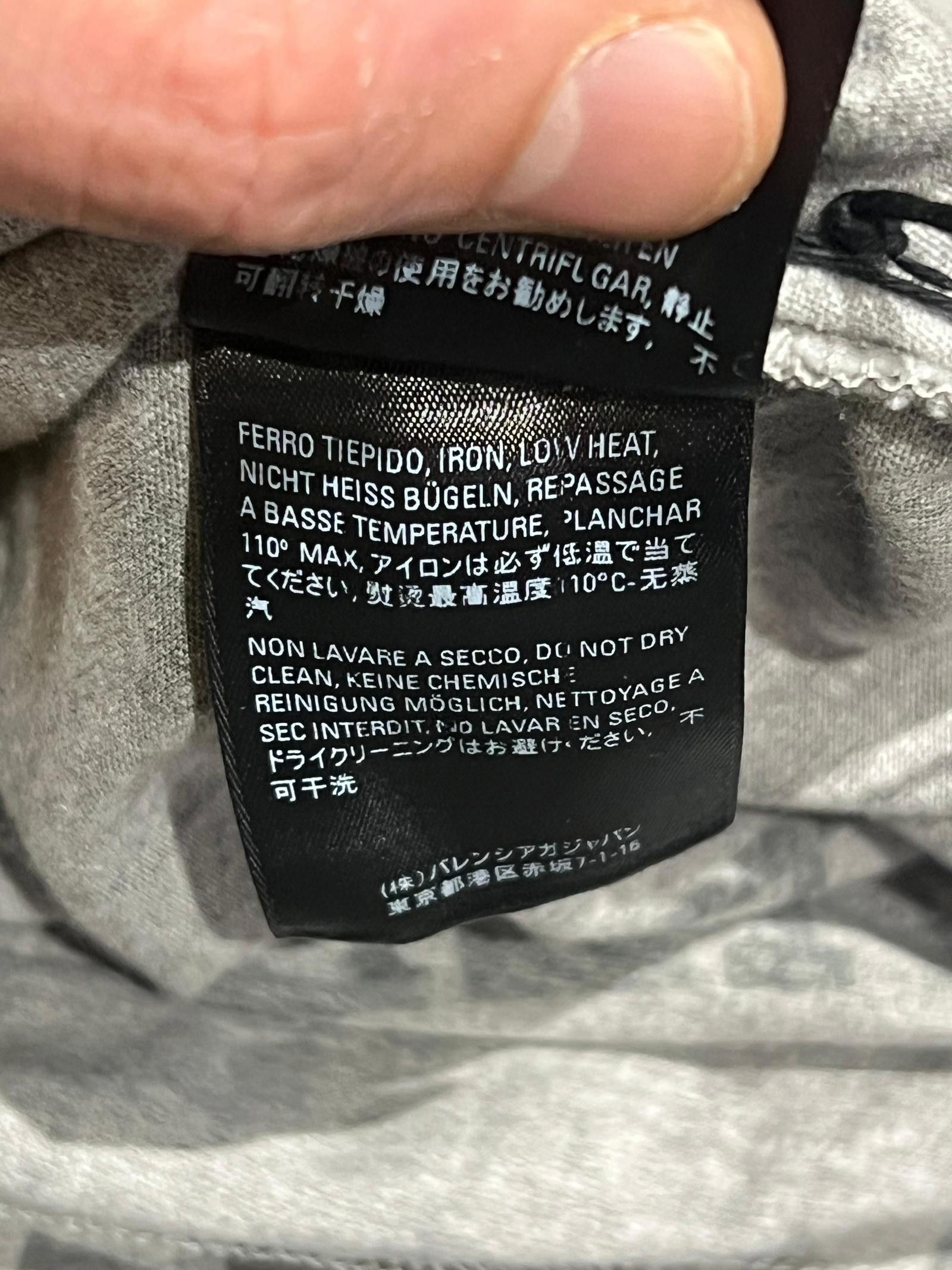 Balenciaga Balenciaga Grey Logo T-shirt Size US S / EU 44-46 / 1 - 7 Thumbnail