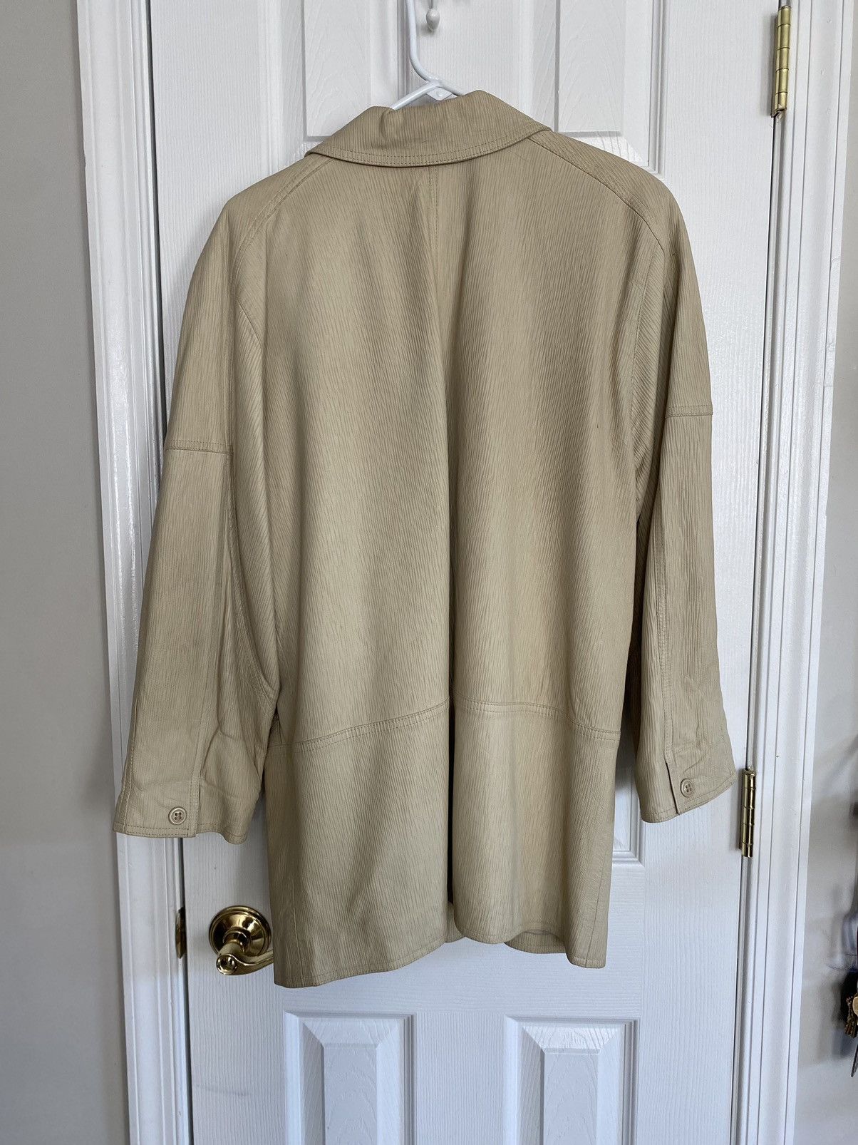 Other RARE EUROPEAN VINTAGE LEATHER JACKET WITH SHOULDER PADS Size L / US 10 / IT 46 - 9 Thumbnail