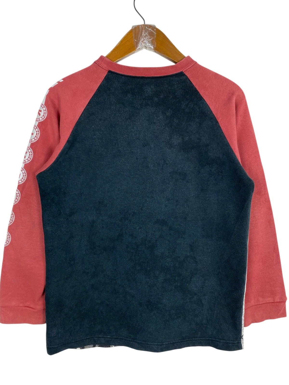 Anime Rare‼️ Demon Slayer: Kimetsu no Yaiba Sweatshirt Big Logo Size XS / US 0-2 / IT 36-38 - 9 Thumbnail
