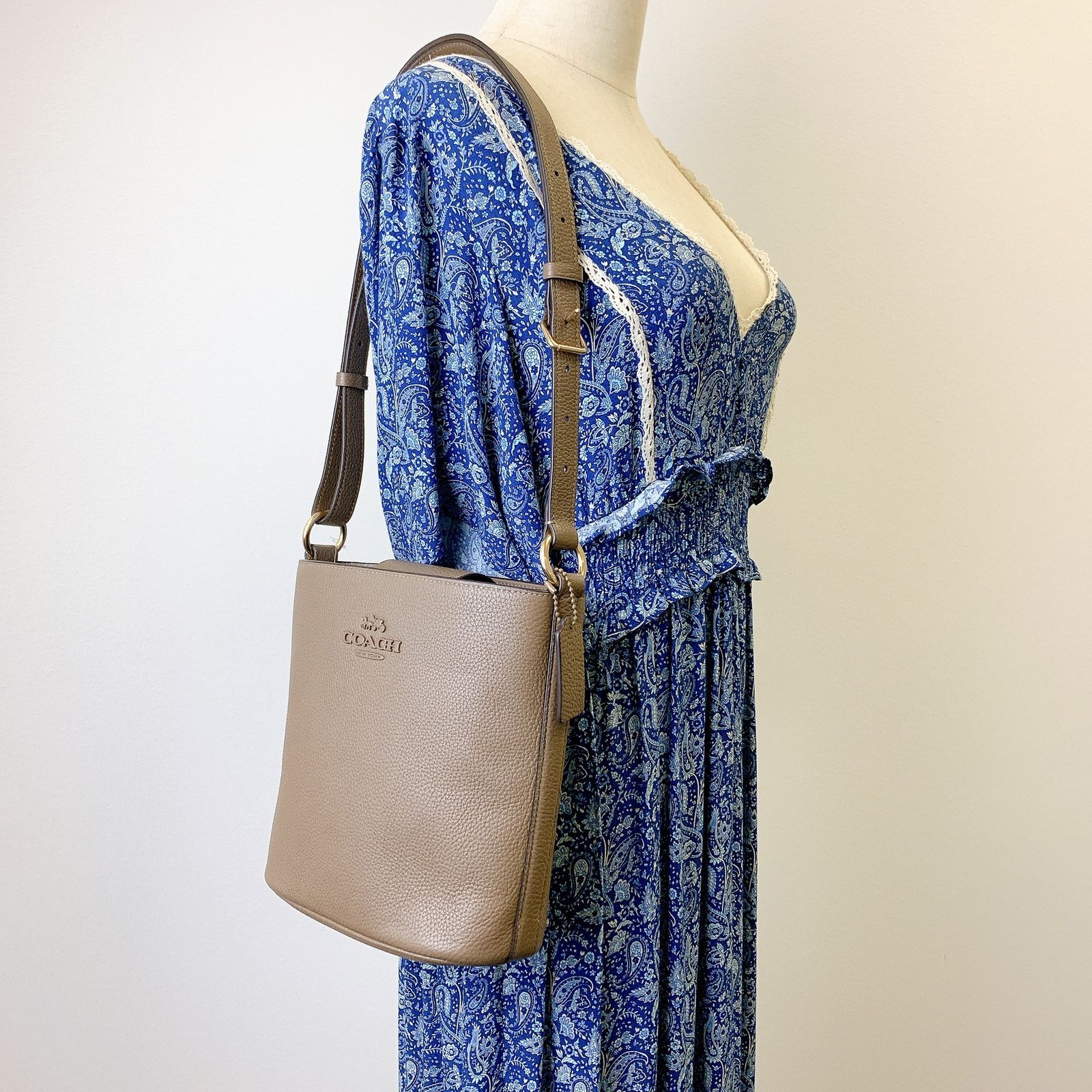 Coach Coach CR153 Sophie Bucket Bag IN Dark Stone Size ONE SIZE - 2 Thumbnail