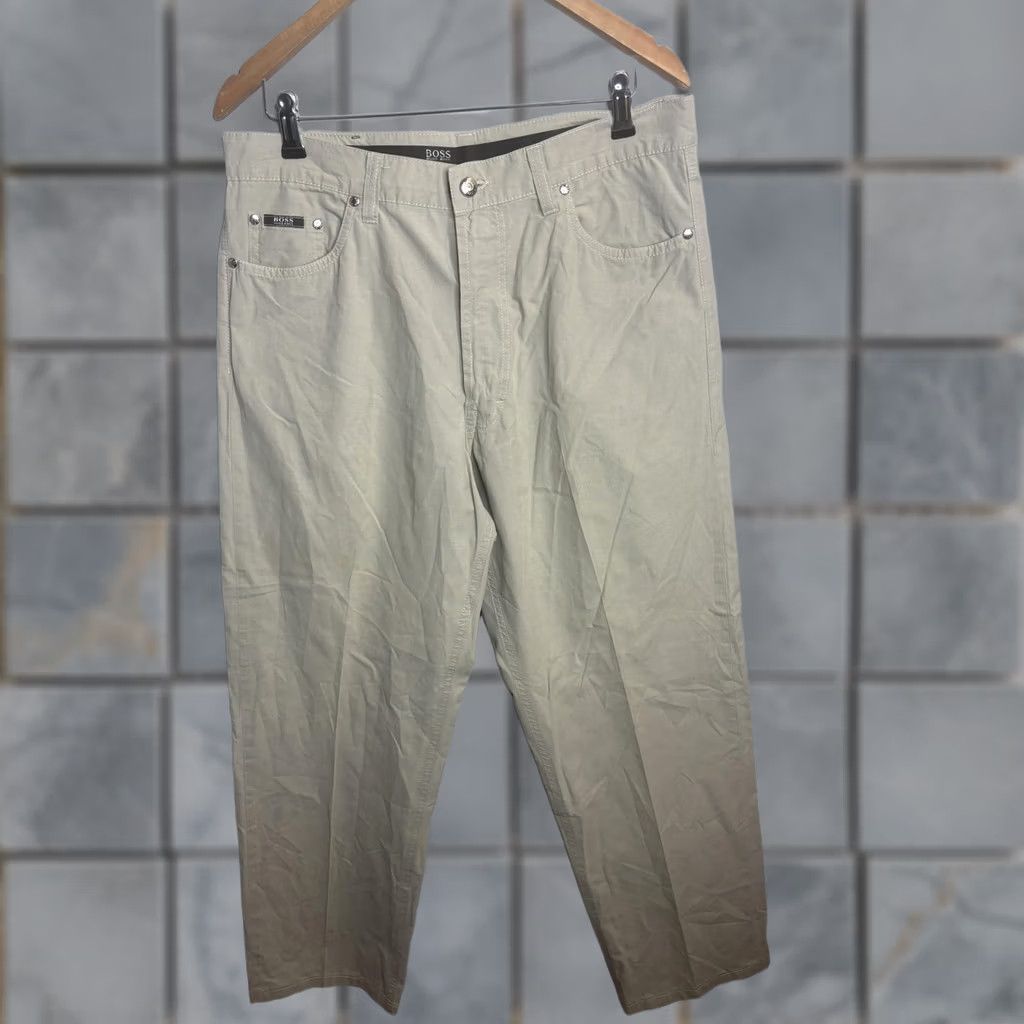 Hugo Boss VINTAGE BOSS Hugo Boss Jeans Mens 36x34 Khaki Alabama Made in Italy 5-Pocket Cotton Denim Straight Mens Bis 90s Size US 36 / EU 52 - 1 Thumbnail