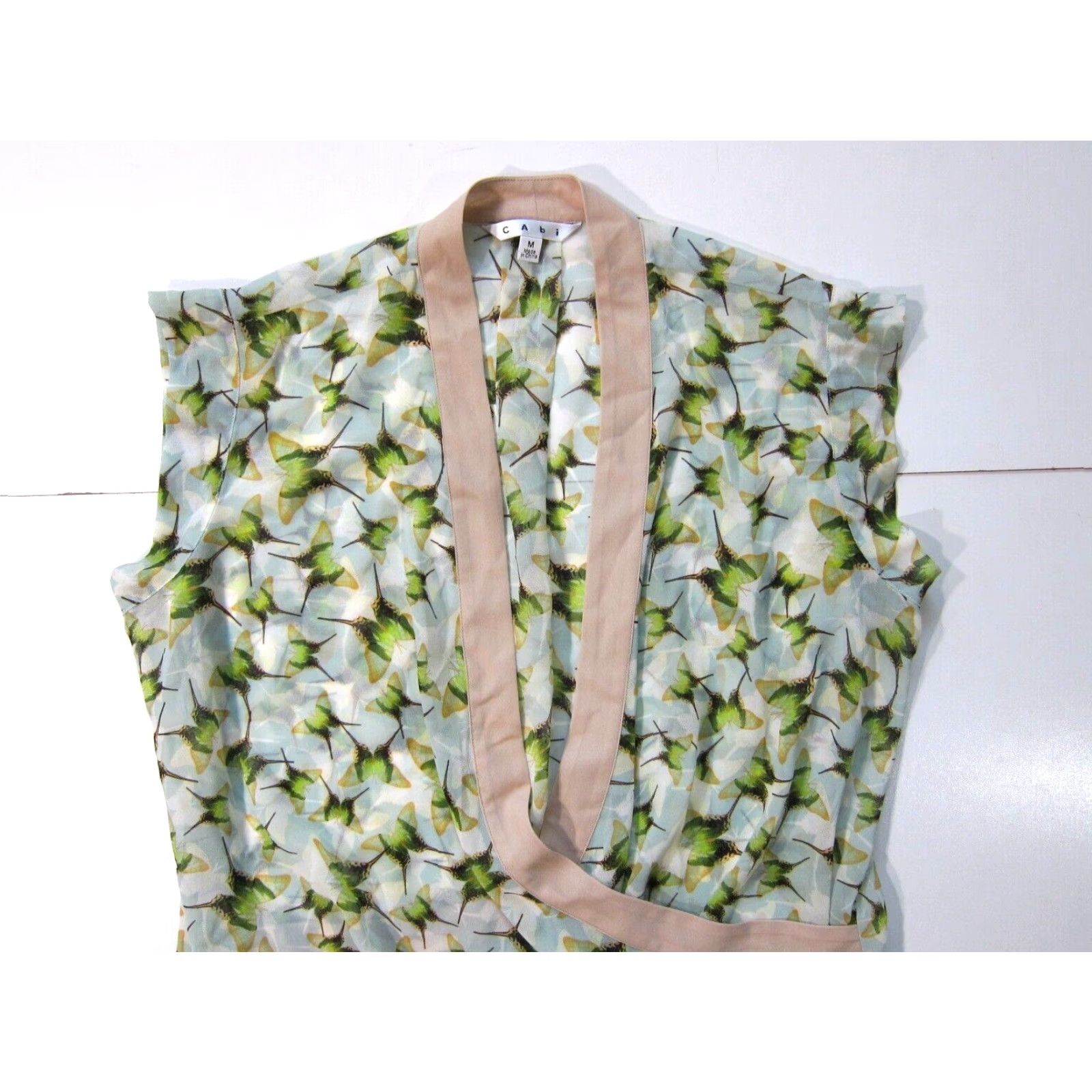 Vintage CAbi Green Blouse Women Medium V-Neck Cap Sleeve Butterfly Sheer Top Size M / US 6-8 / IT 42-44 - 3 Thumbnail