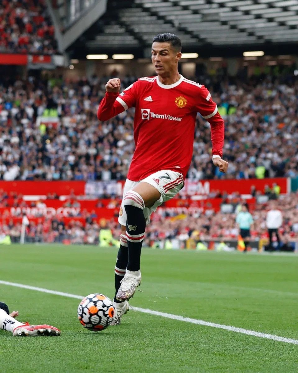 Adidas × Vintage MANCHESTER UNITED ADIDAS 2021/2022 SOCCER JERSEY #7 RONALDO Size US M / EU 48-50 / 2 - 14 Thumbnail