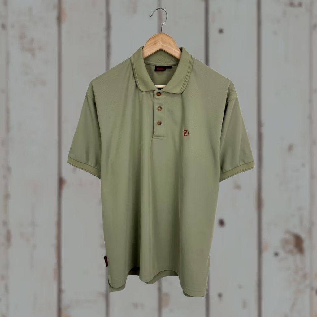 Olive Fjallraven Outdoor Polo Shirt Rare Retro Hype Y2K olive color size XL regular Size US XL / EU 56 / 4 - 1 Thumbnail