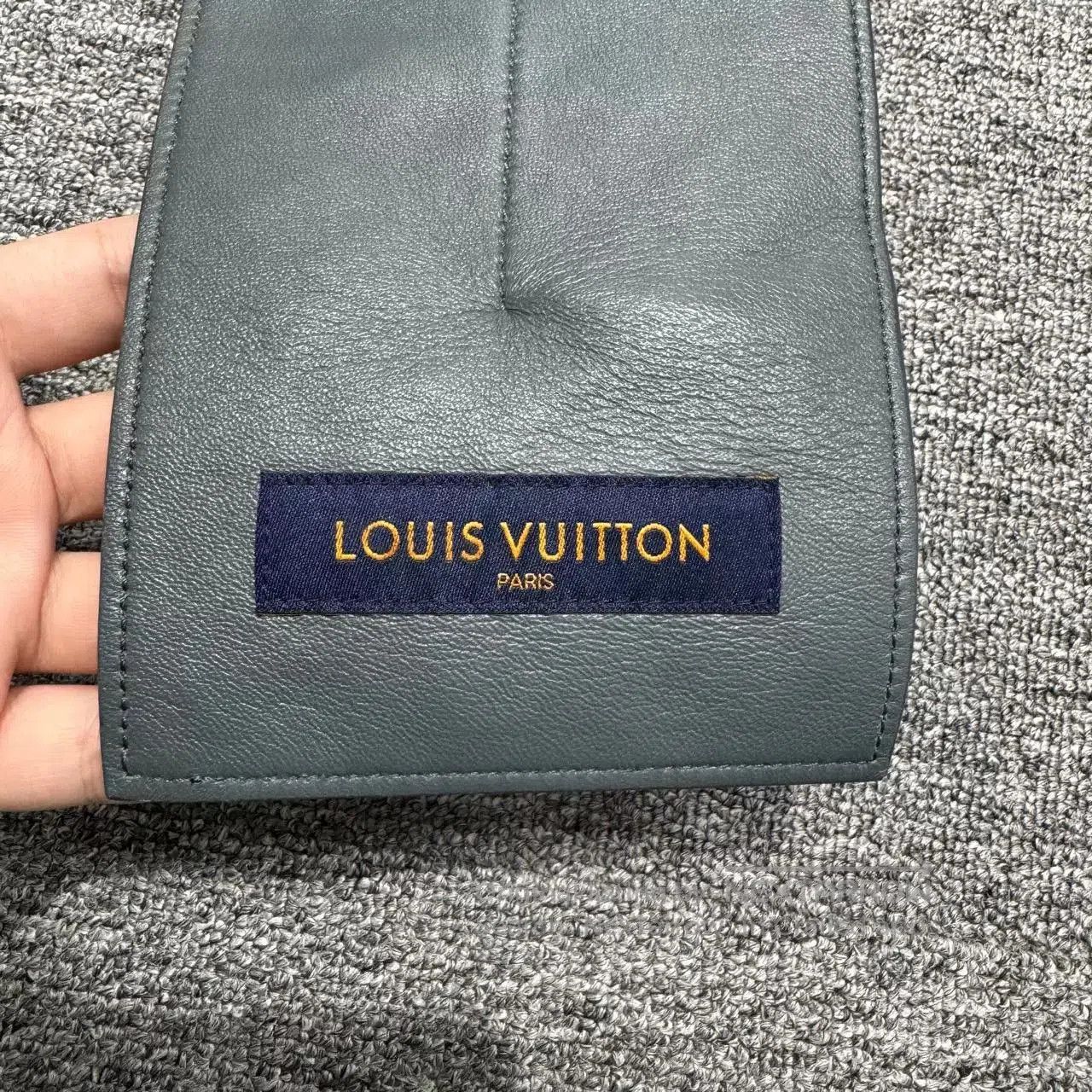 Louis Vuitton louis vuitton tactical vest with embossed leather. Size US M / EU 48-50 / 2 - 2 Thumbnail