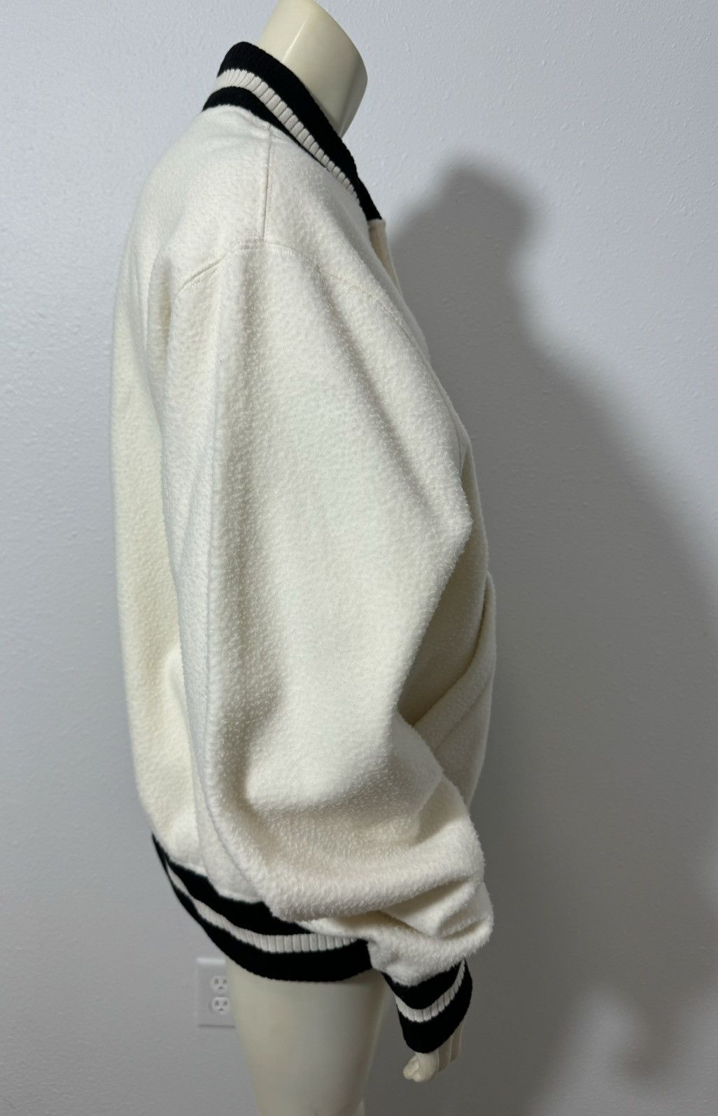 Givenchy NWT Givenchy Bomber Jacket in Cream Size US L / EU 52-54 / 3 - 5 Thumbnail
