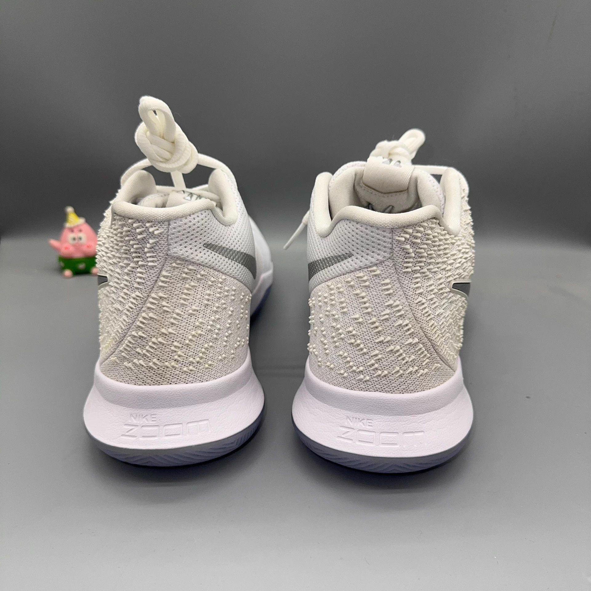 Nike Nike Kyrie 4 White 44 Size US 11 / EU 44 - 2 Thumbnail