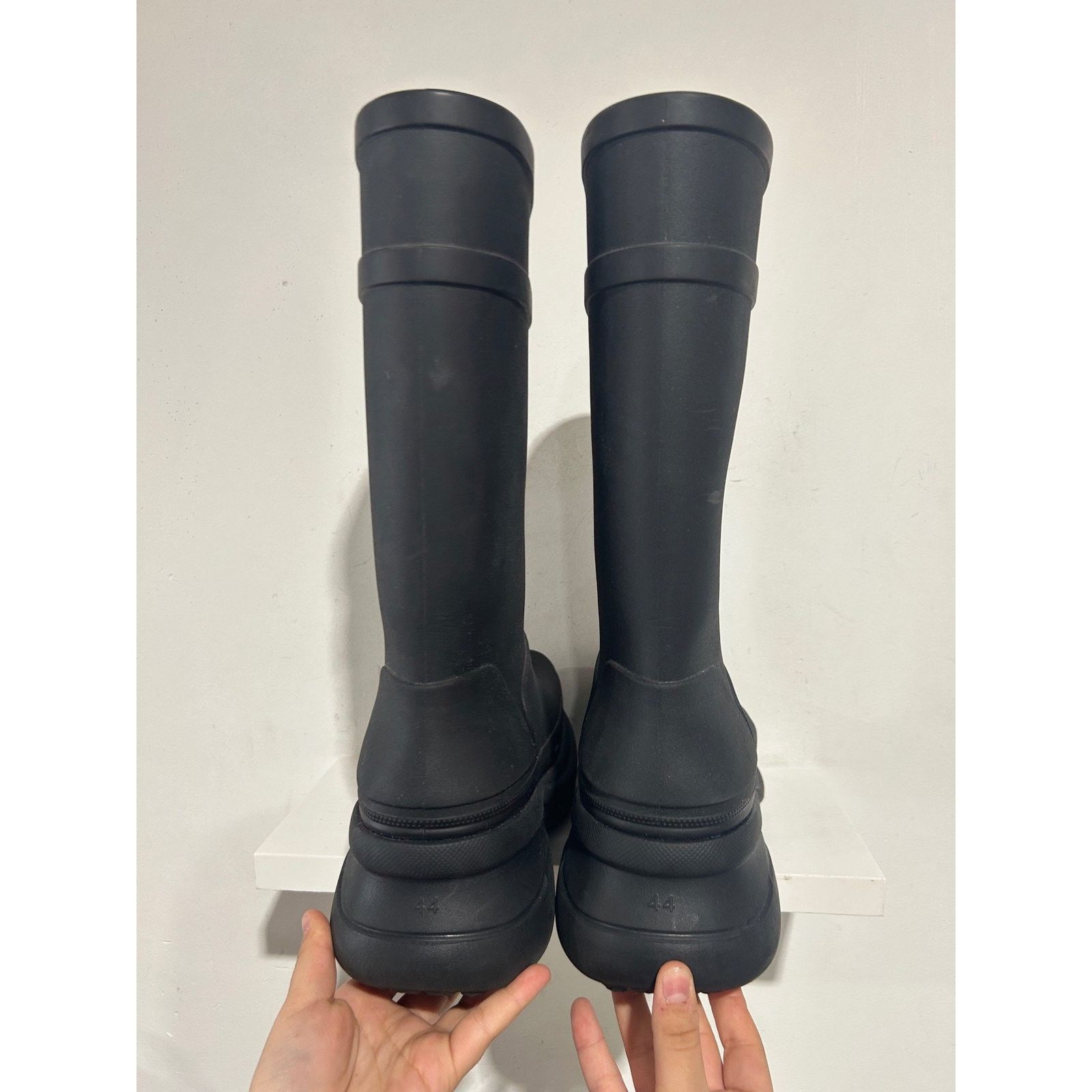 Balenciaga BALENCIAGA CROCS BOOT BLACK SIZE 44 (US 11) PREOWNED Size US 11 / EU 44 - 3 Thumbnail