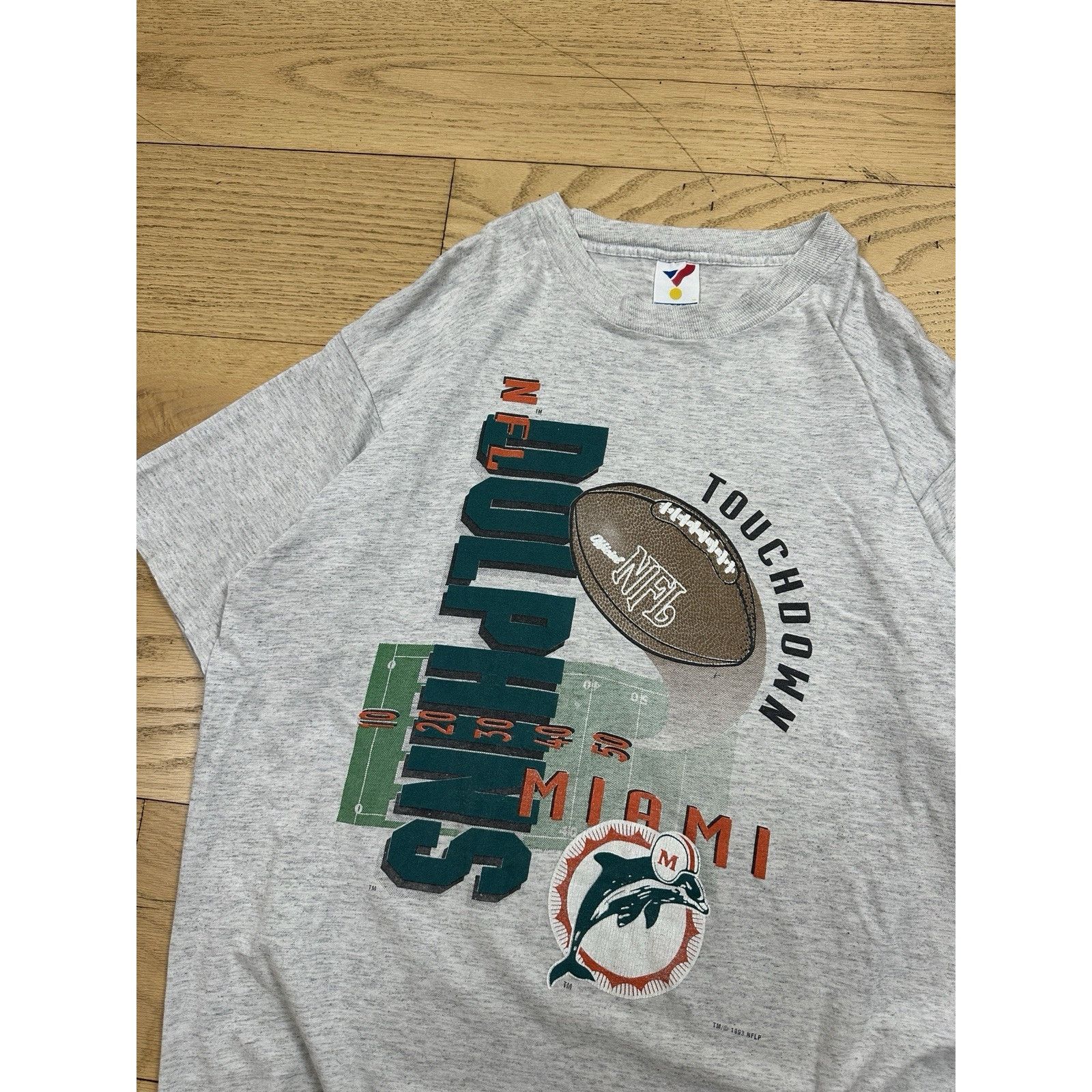 Logo 7 × NFL × Vintage Vintage Miami Dolphins T-shirt Size US XL / EU 56 / 4 - 2 Thumbnail