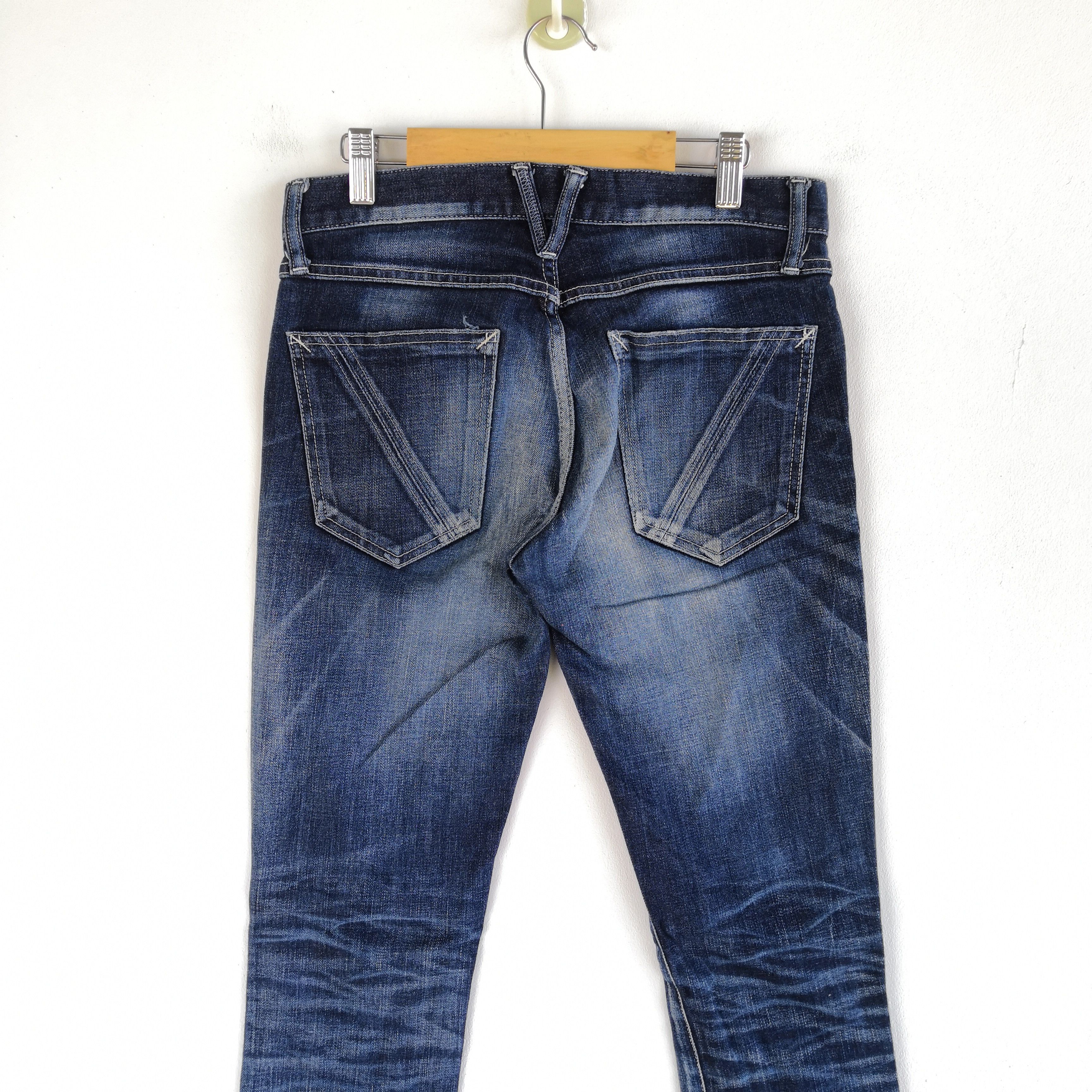 Vanquish Vintage Vanquish Jeans Japanese Distressed Denim Pants Size 26" / US 2 / IT 38 - 4 Thumbnail