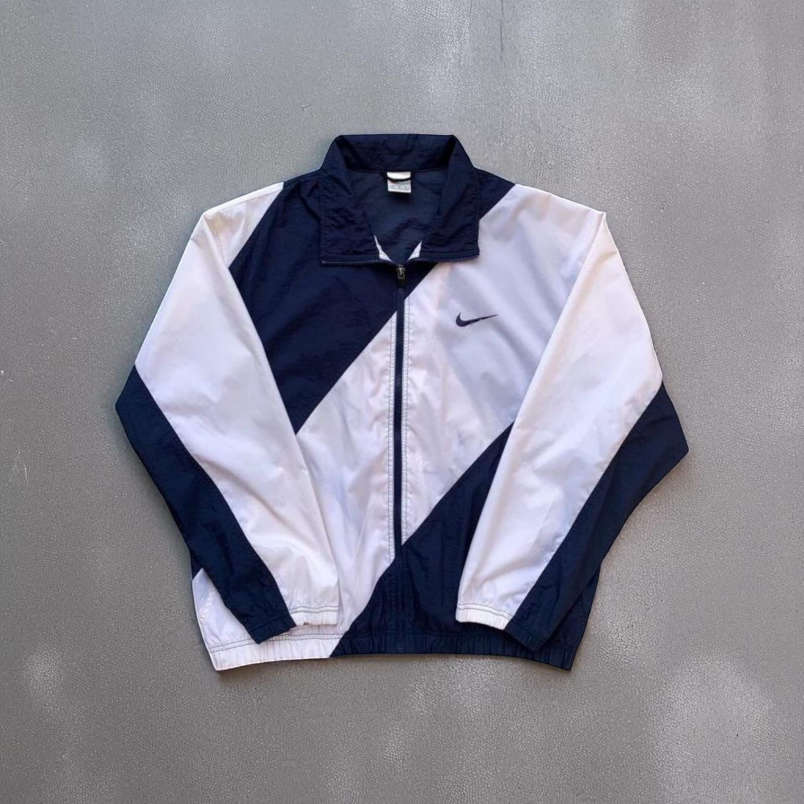 Nike Nike Vintage Windbreaker Jacket Size US L / EU 52-54 / 3 - 2 Thumbnail