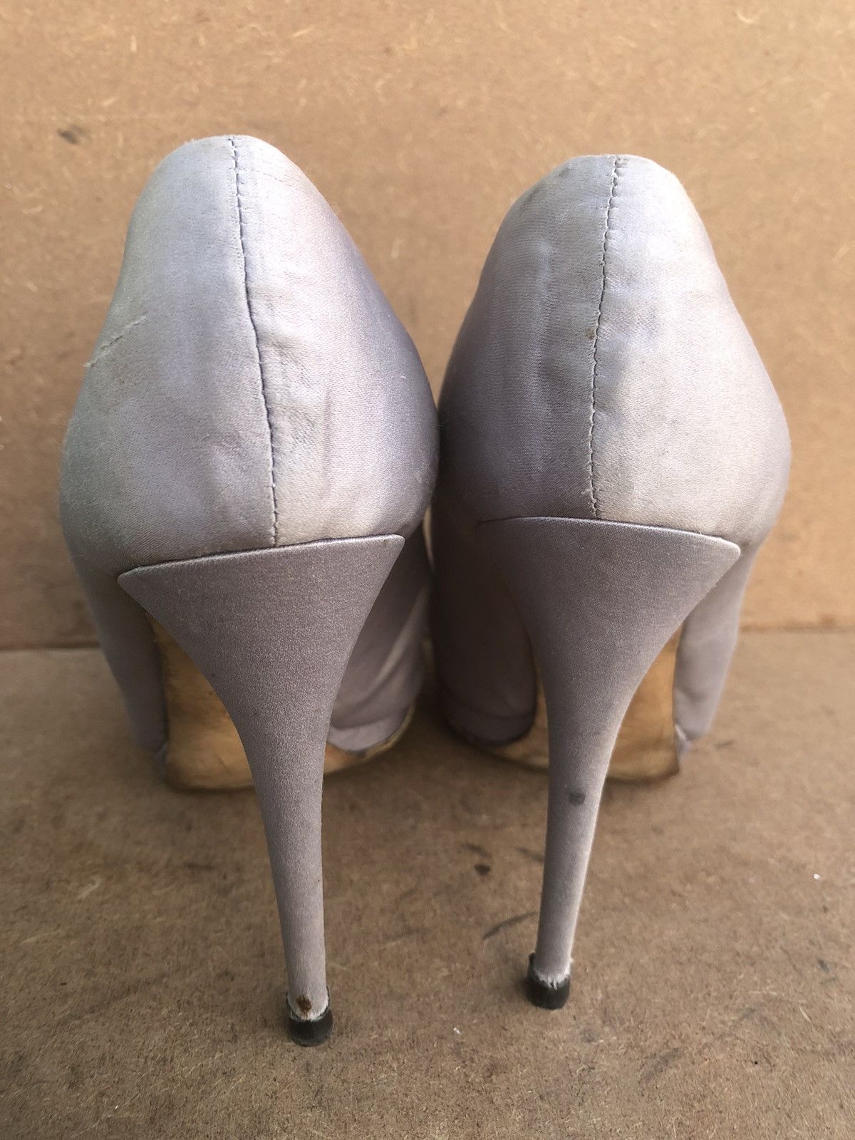 Gucci × Vintage Vintage GUCCI Grey Women’s Heels Size 39.5 Size US 9.5 / IT 39.5 - 14 Thumbnail