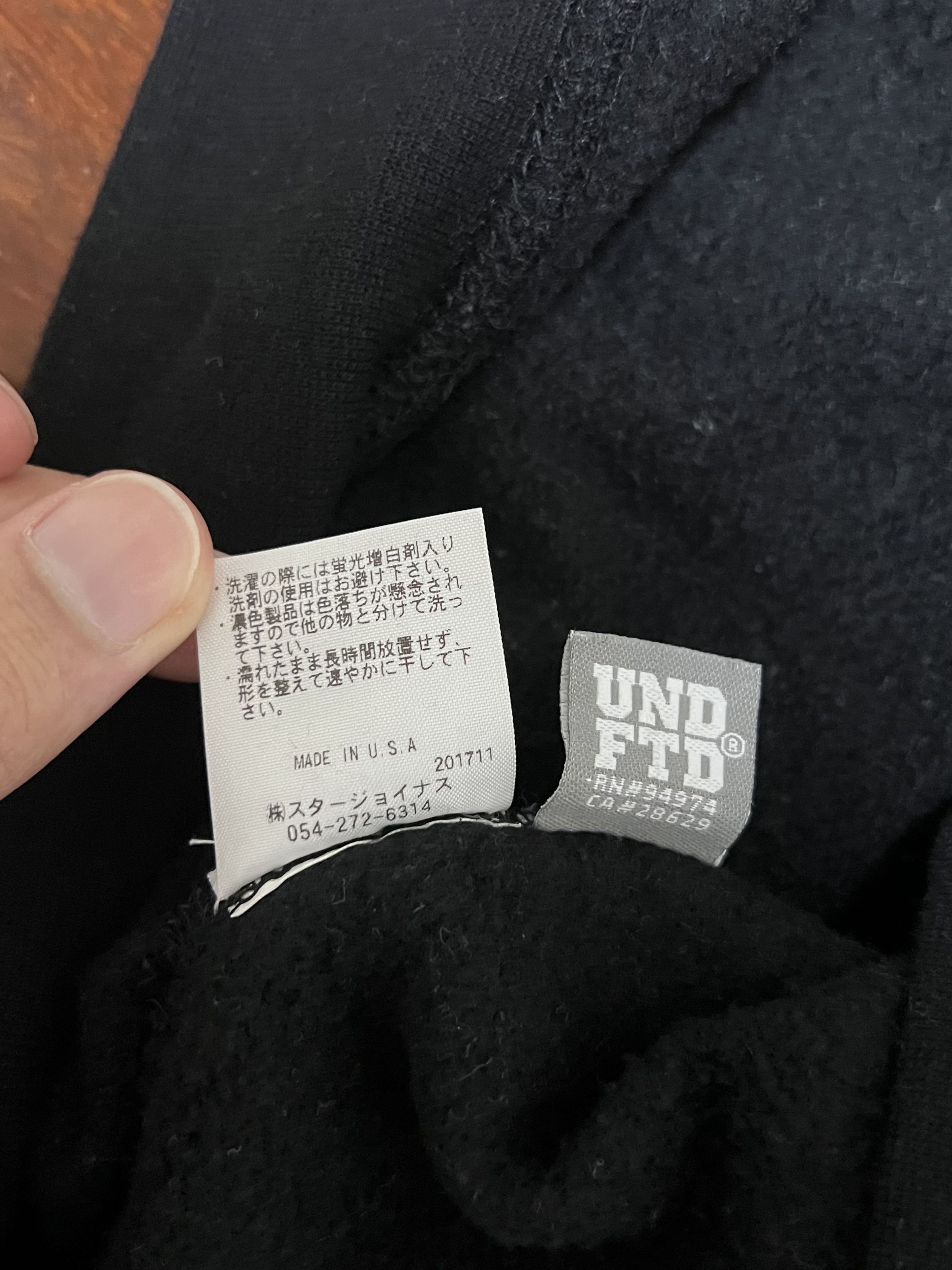 Undefeated 💚 2017 Undefeated Blood Stripe Logo Hoodie Black Medium Size US M / EU 48-50 / 2 - 7 Thumbnail