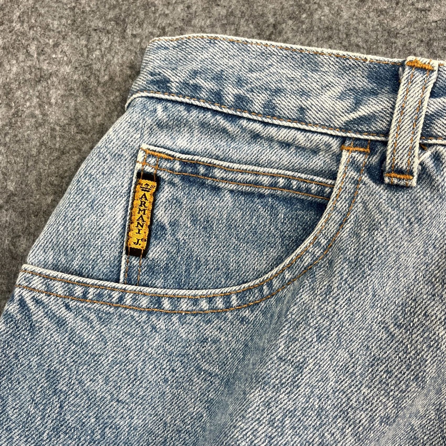 Armani ARMANI Jeans Womens Mom High Waist Blue 32 32 UK 10 Denim Vintage Italy 90s) Size 32" / US 10 / IT 46 - 7 Thumbnail