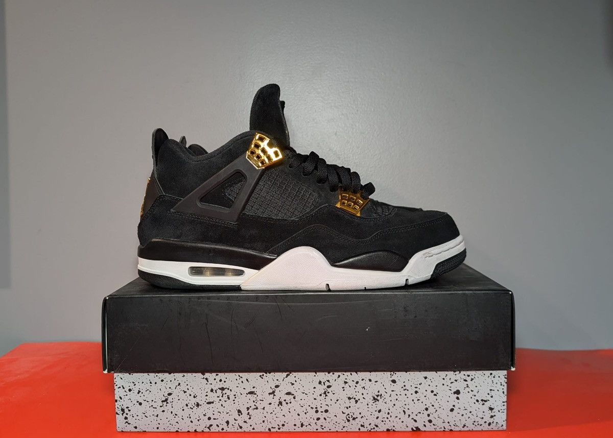 Jordan Brand Size 10.5 - Jordan 4 Retro Royalty Size US 10.5 / EU 43-44 - 1 Thumbnail
