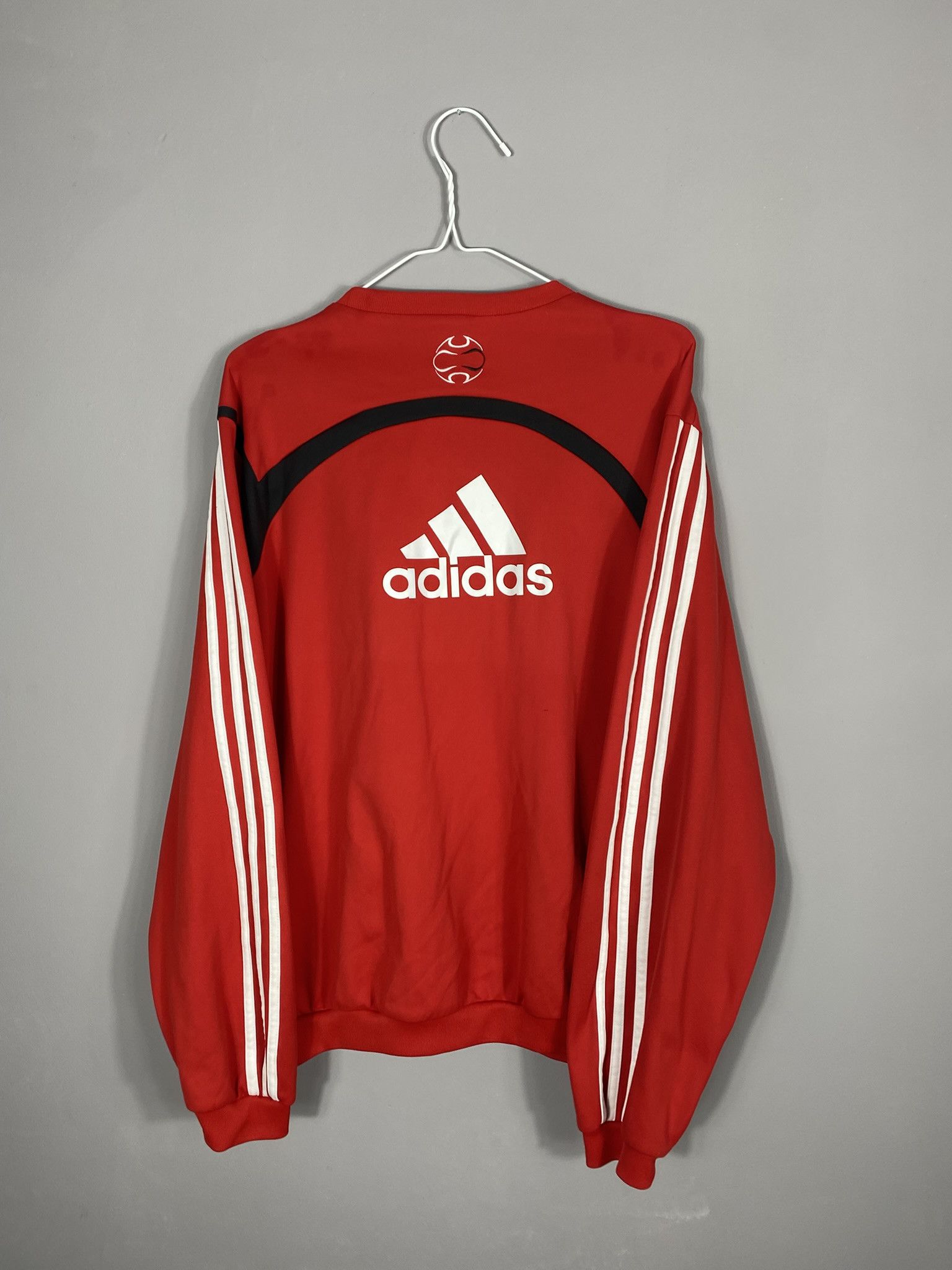 Adidas Vintage Adidas Liverpool Football Sweatshirt Mens Size US L / EU 52-54 / 3 - 2 Thumbnail