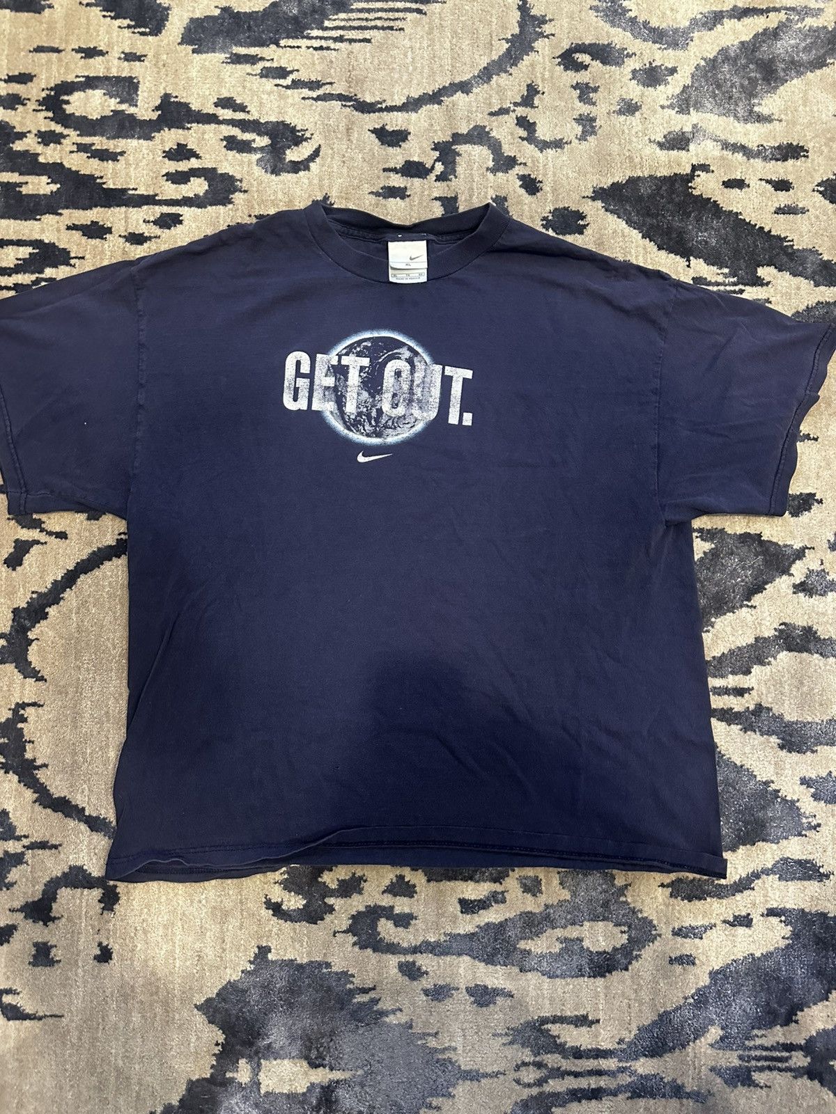 Nike Vintage Nike ‘GET OUT’ Tee Size US XL / EU 56 / 4 - 1 Thumbnail