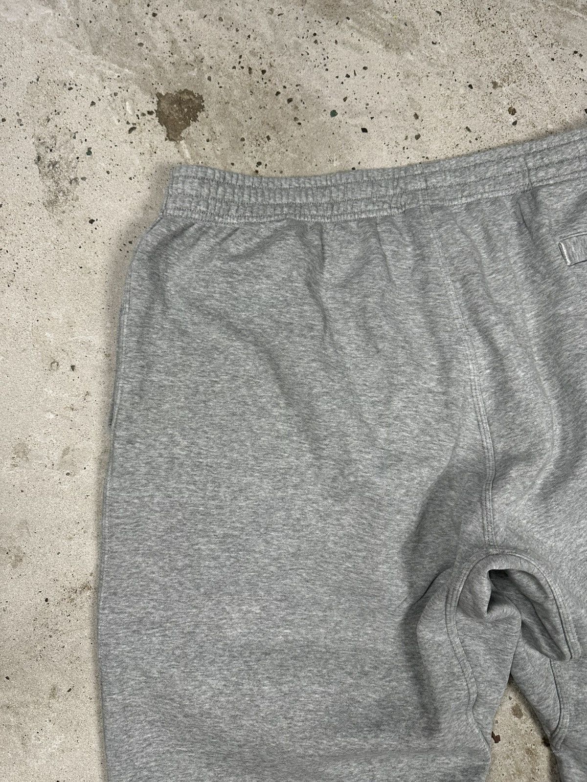 Nike Vintage Y2K Nike Baggy Grey Sweatpants Loose Swoosh rare Size US 38 / EU 54 - 17 Thumbnail