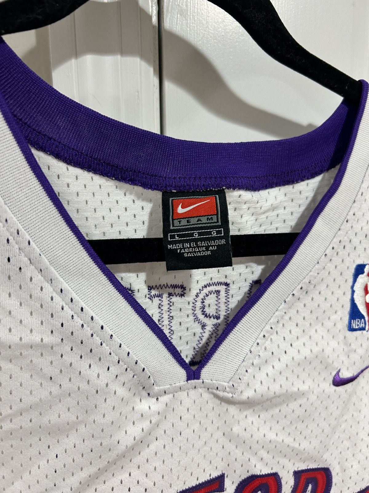 Nike Vintage Nike Raptors #15 Vince Carter Basketball Jersey Size US L / EU 52-54 / 3 - 4 Thumbnail