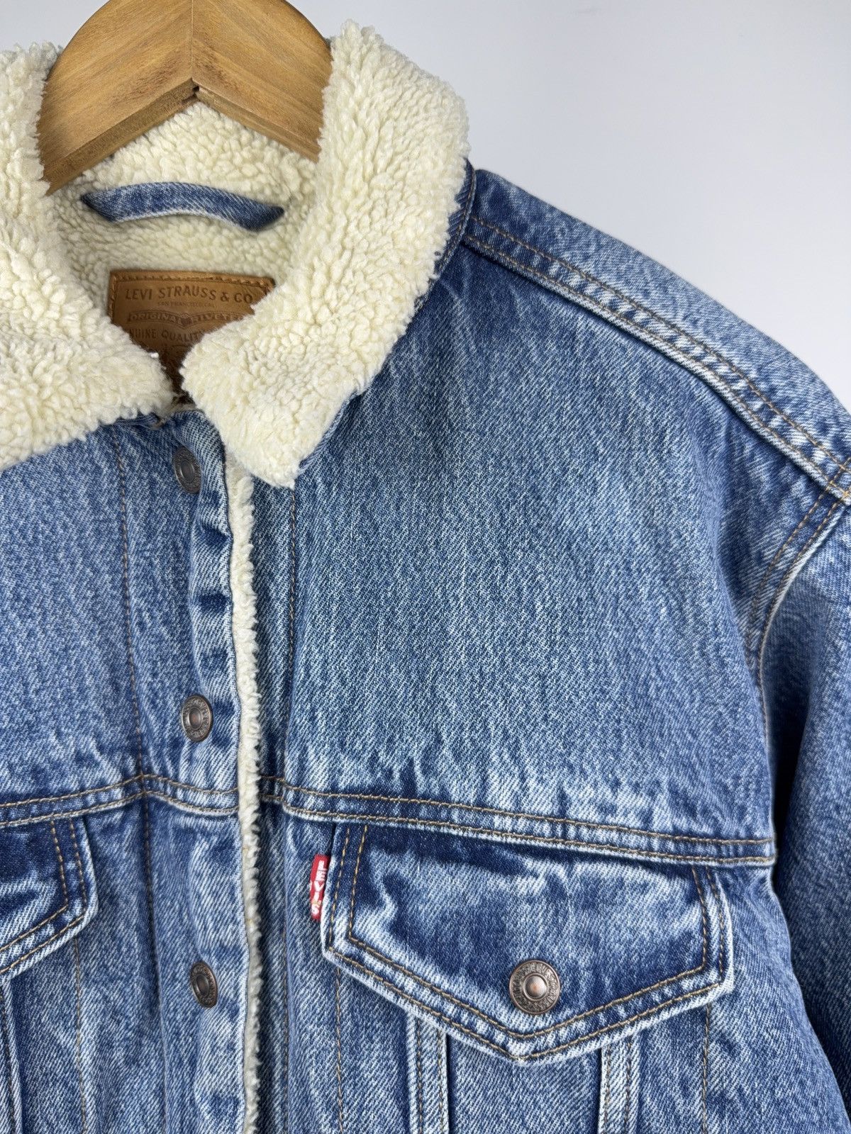 Levi's Retro 00s Levi’s Premium Sherpa Trucker Denim Jacket L Size L / US 10 / IT 46 - 3 Thumbnail