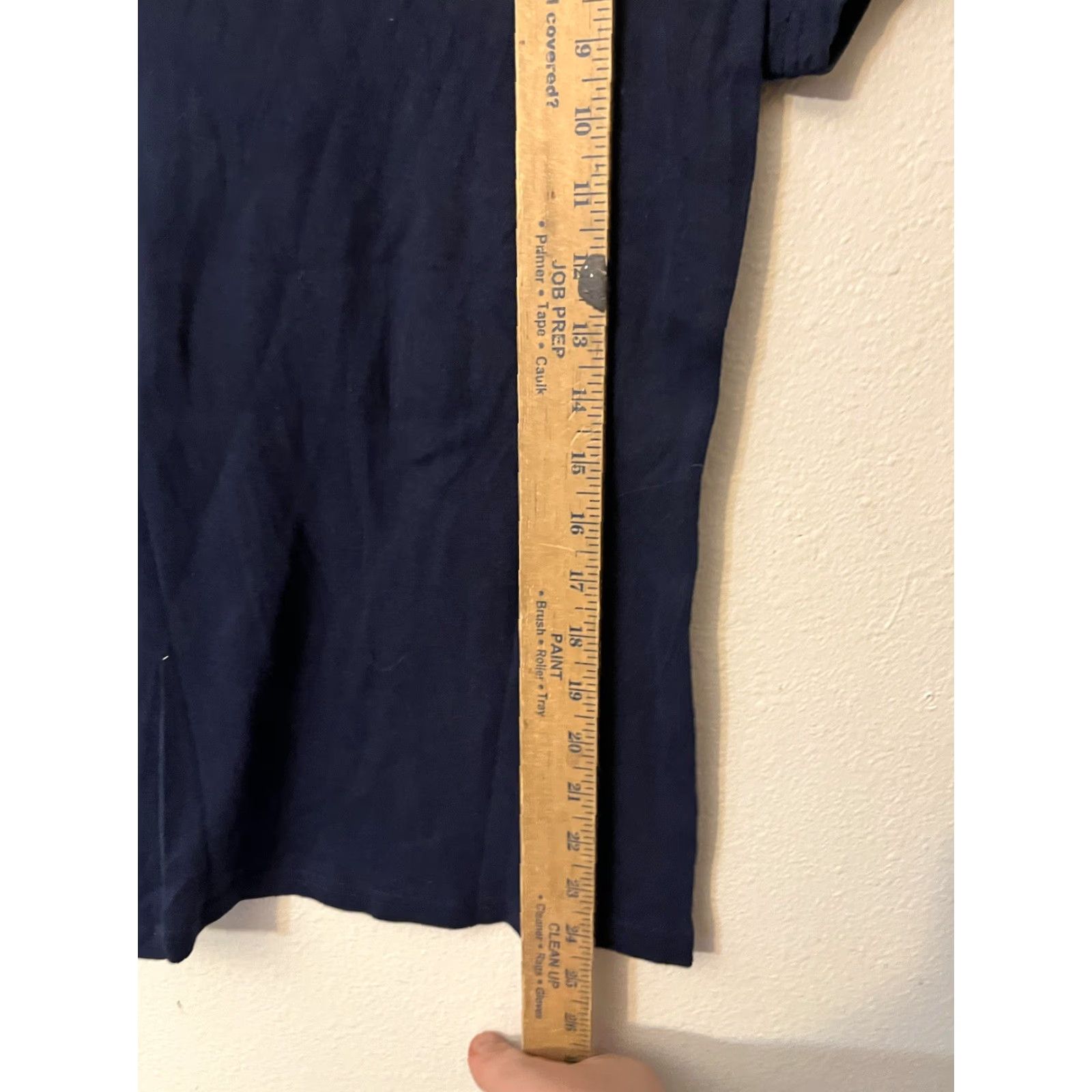 Tommy Hilfiger Tommy Hilfiger T Shirt Medium Navy Blue Solid Short Sleeve V Neck Tee Womens Size M / US 6-8 / IT 42-44 - 4 Thumbnail