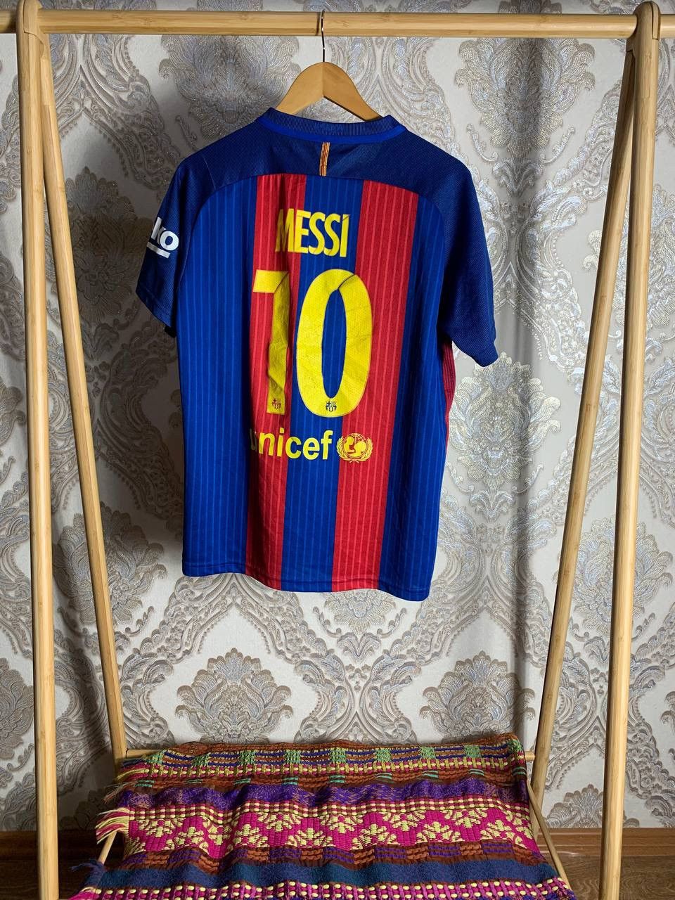 Nike VERY RARE NIKE FC BARCELONA SPAIN SOCCER JERSEY RETRO Y2K Size US S / EU 44-46 / 1 - 1 Thumbnail