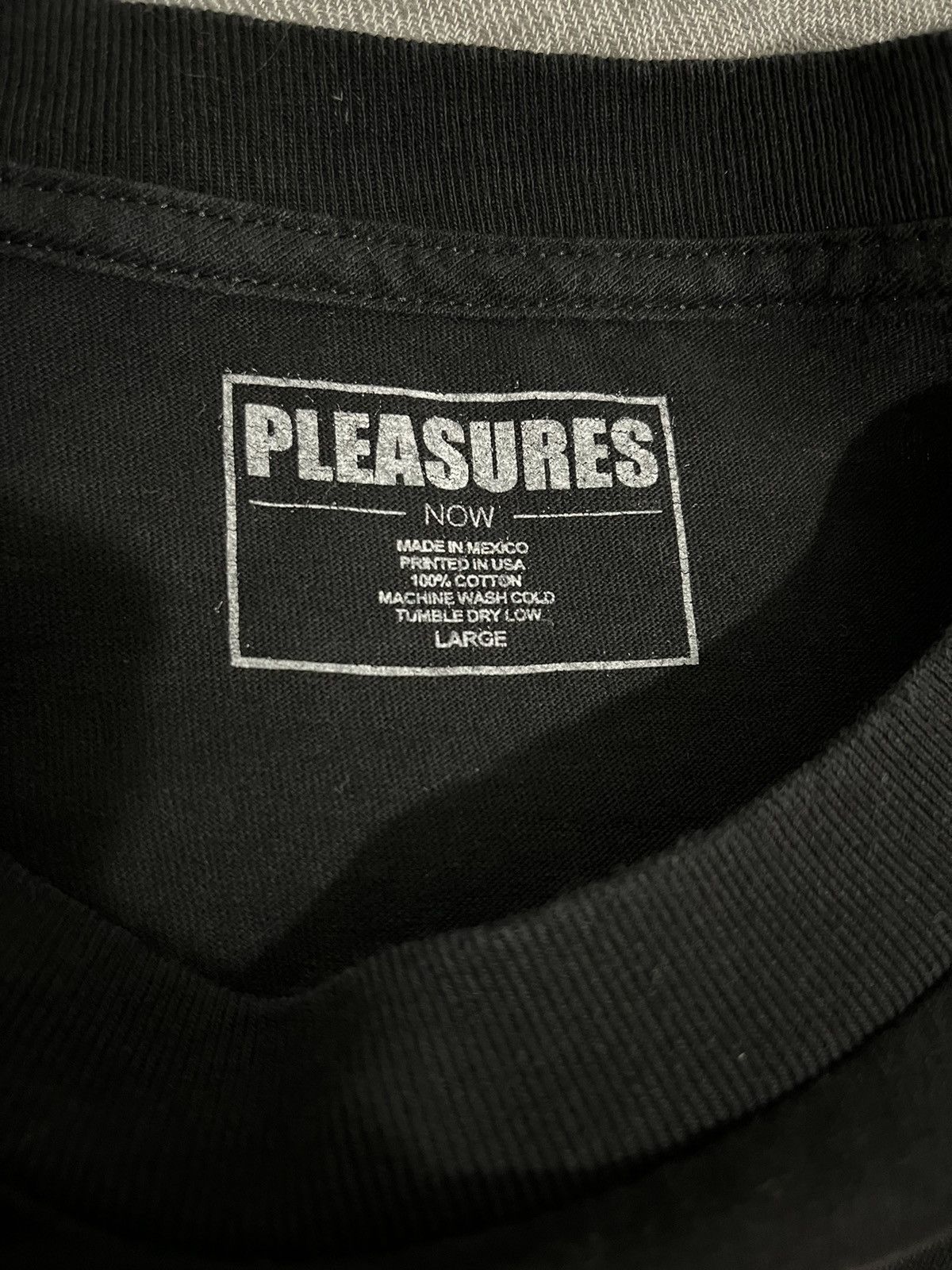 Pleasures Pleasures cactus mouth t shirt Size US L / EU 52-54 / 3 - 3 Thumbnail
