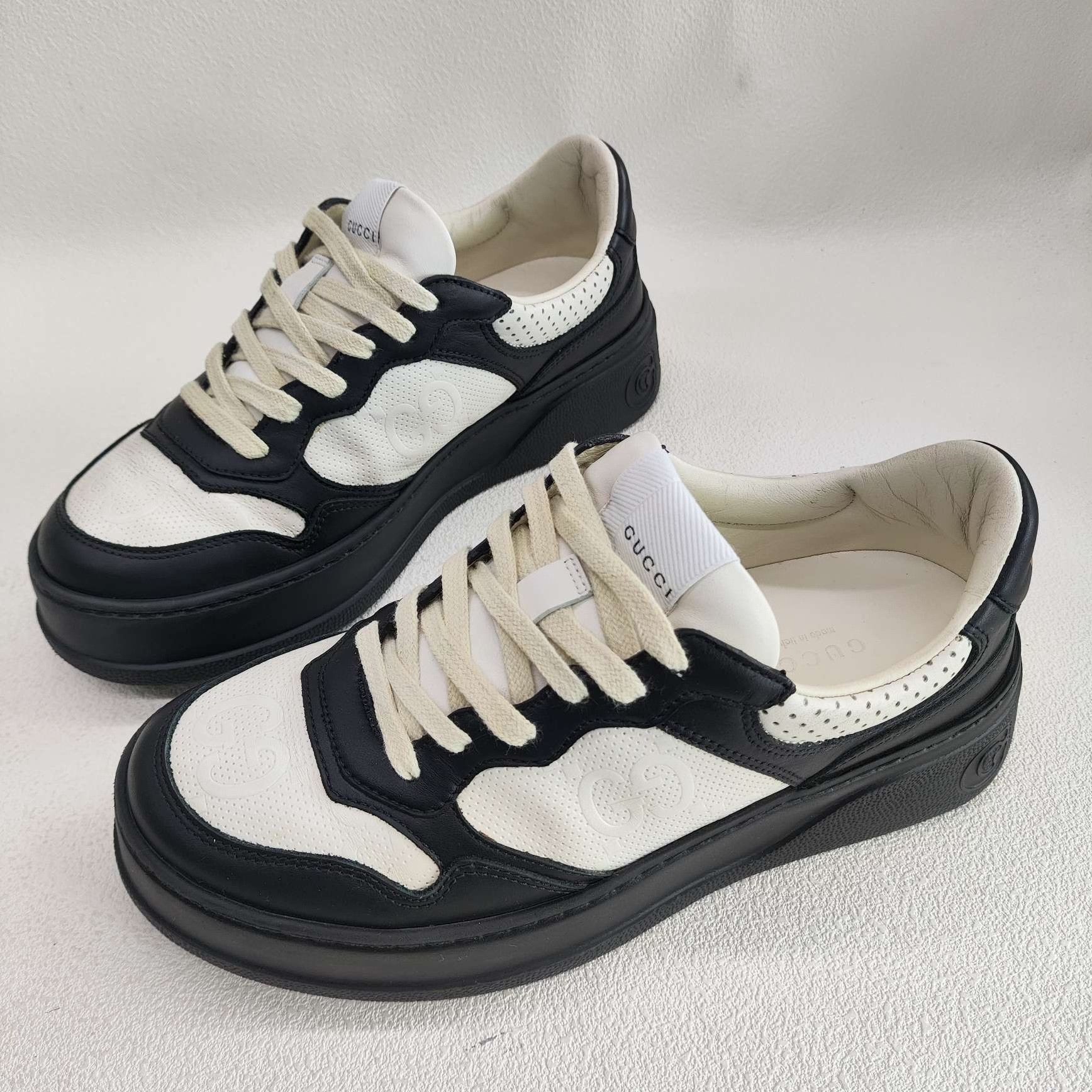 Gucci Gucci Casual Printed Black Lowtop Sneakers us_6-5 Women Size US 6.5 / IT 36.5 - 1 Thumbnail