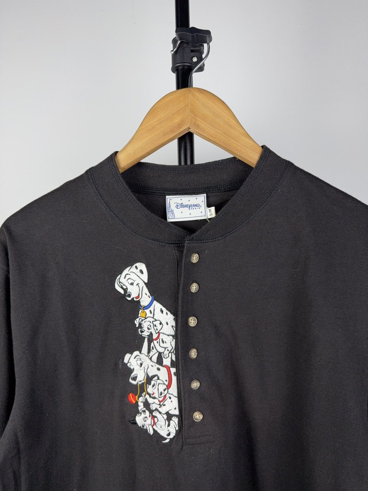 Disney Vintage 90s Disneyland Paris 101 Dalmatians Henley Tee Size US M / EU 48-50 / 2 - 2 Thumbnail