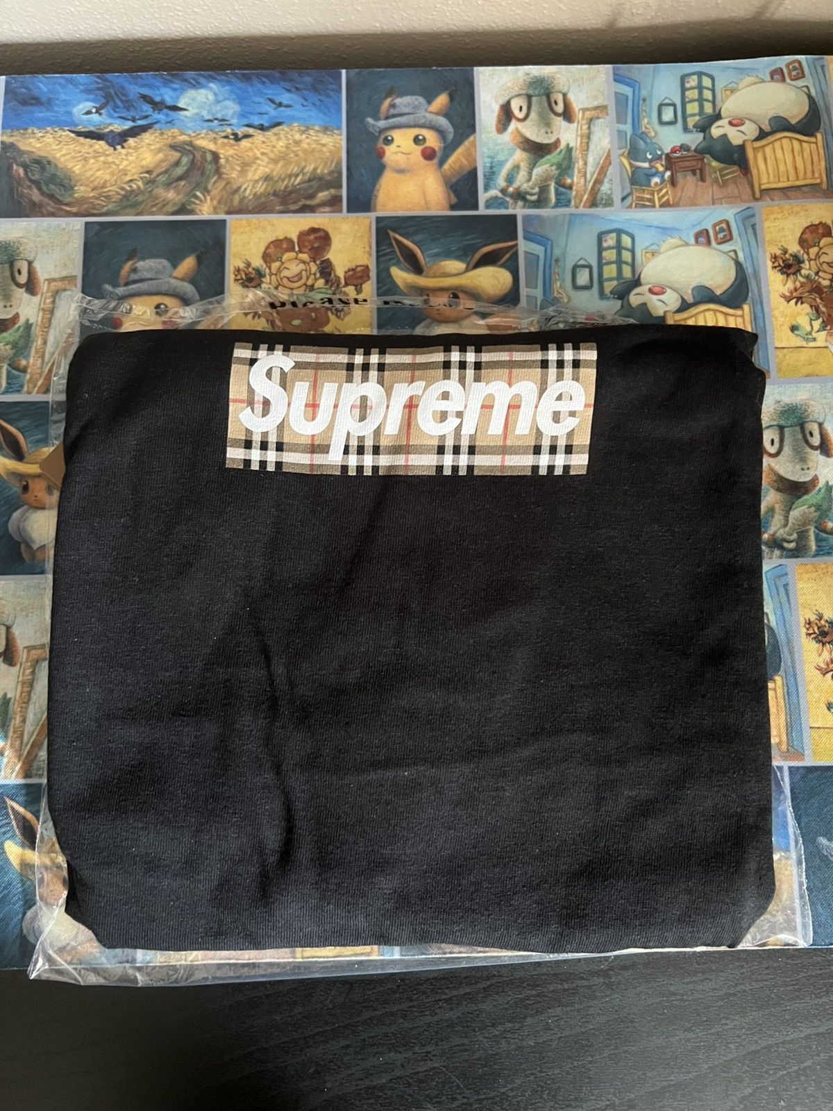 Burberry × Supreme Supreme Burberry Box Logo Tee Brand New Size US M / EU 48-50 / 2 - 1 Thumbnail