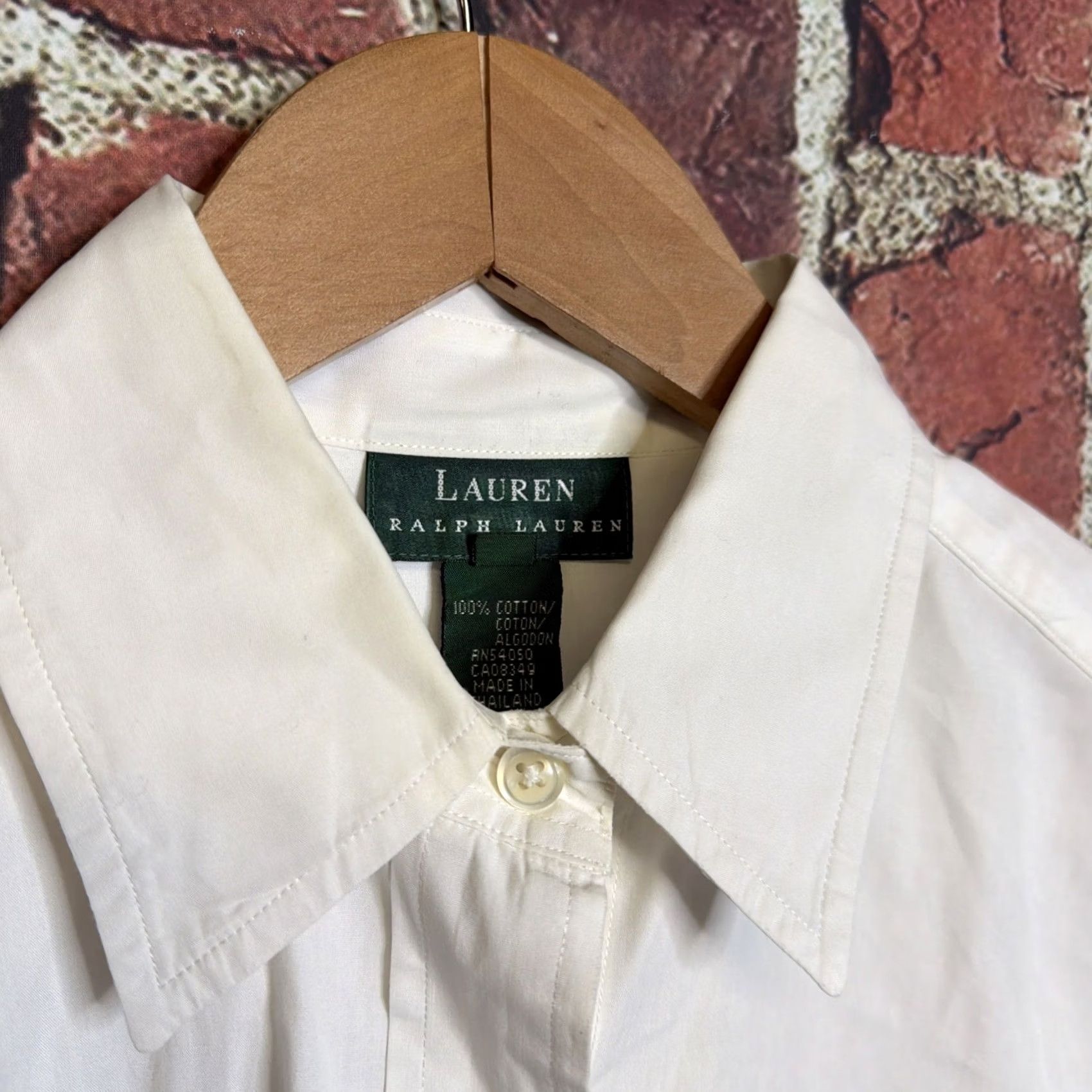 Ralph Lauren Ralph Lauren Button Shirt Women’s Size 4 Crest Logo Embroidered Cotton White Shirt Size S / US 4 / IT 40 - 2 Thumbnail