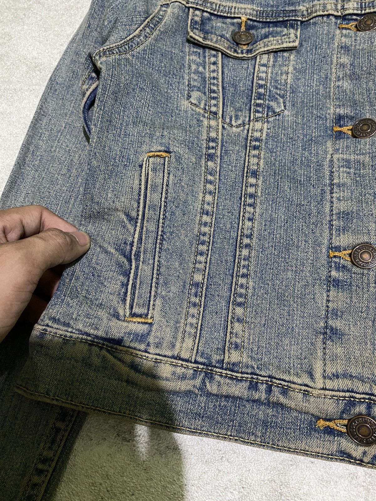Levi's Vintage Clothing 00’s levis trucker jacket Size XL / US 12-14 / IT 48-50 - 5 Thumbnail