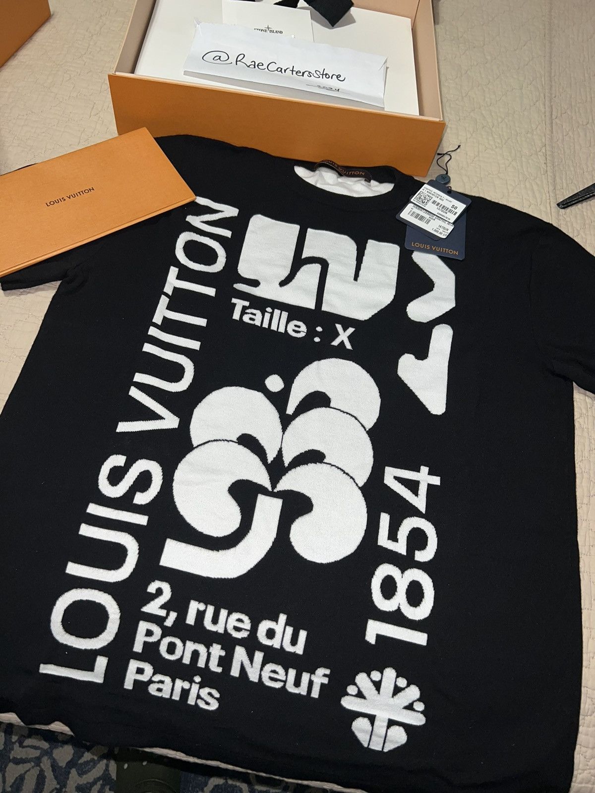 Image of Louis Vuitton Louis Vuttion T Shirt in Black, Men's (Size Small)