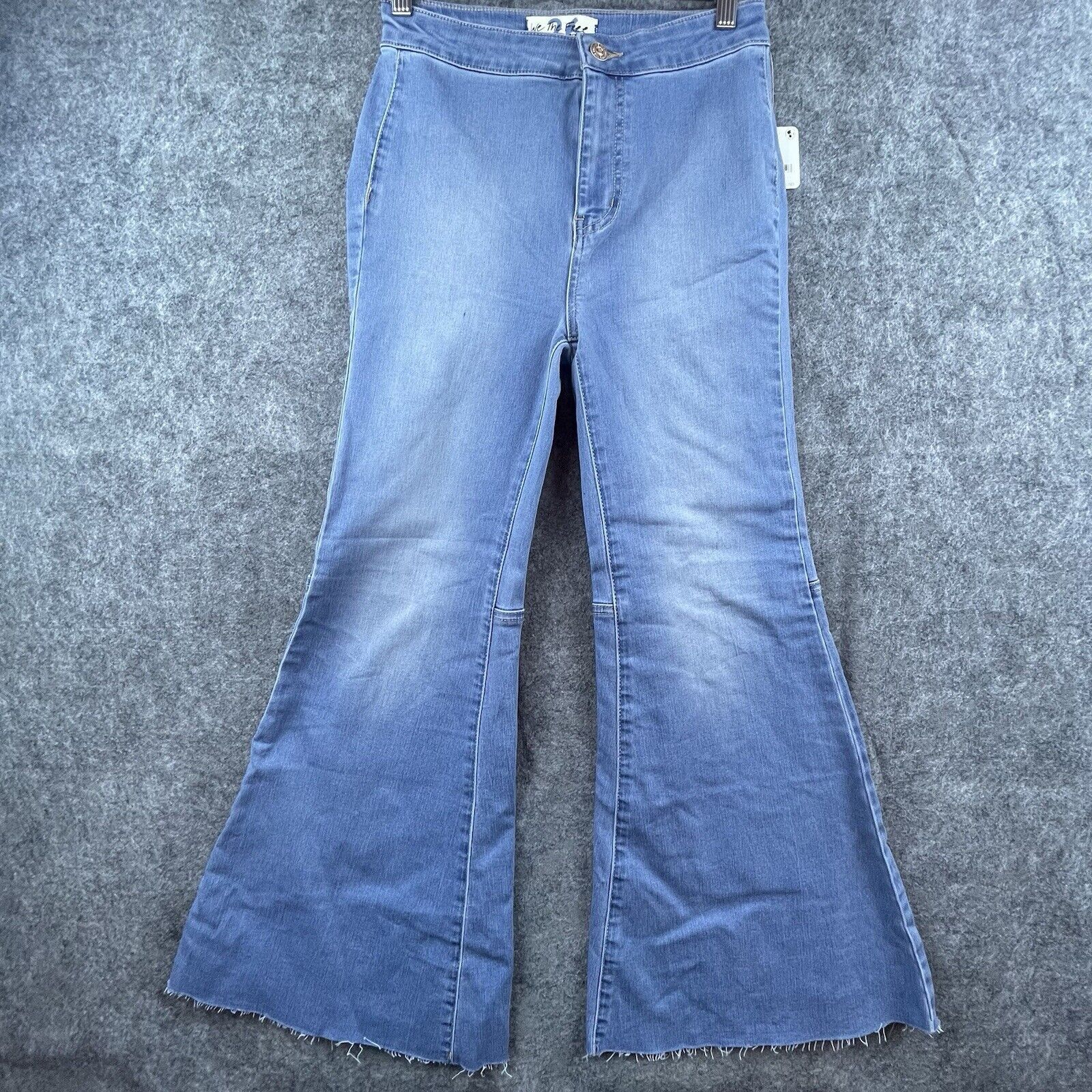 Free People We The Free People Jeans 26 Big Flare Raw Fray Bell Bottom Size 26" / US 2 / IT 38 - 1 Thumbnail