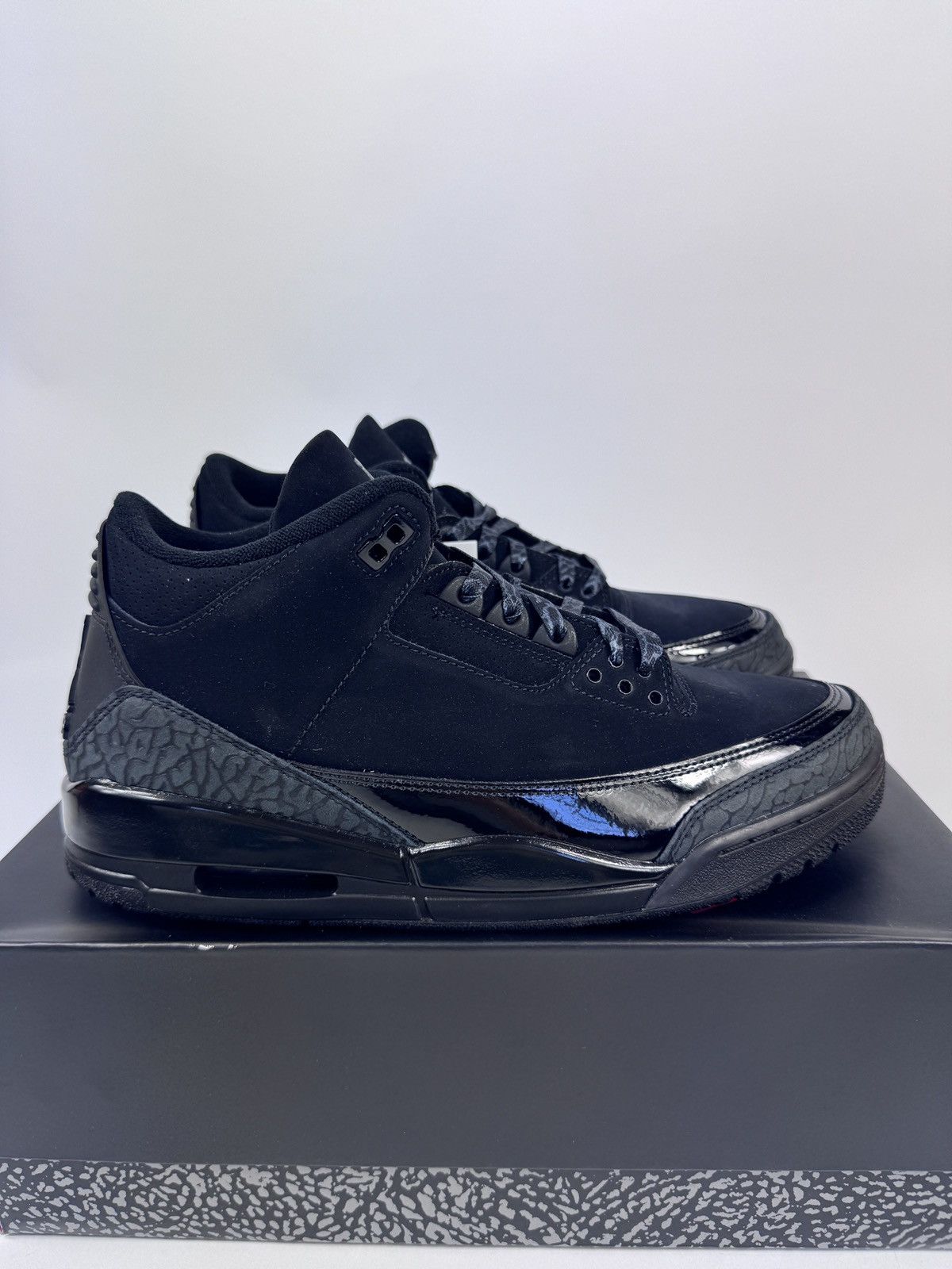 AIR JORDAN 3 RETRO SNEAKERS