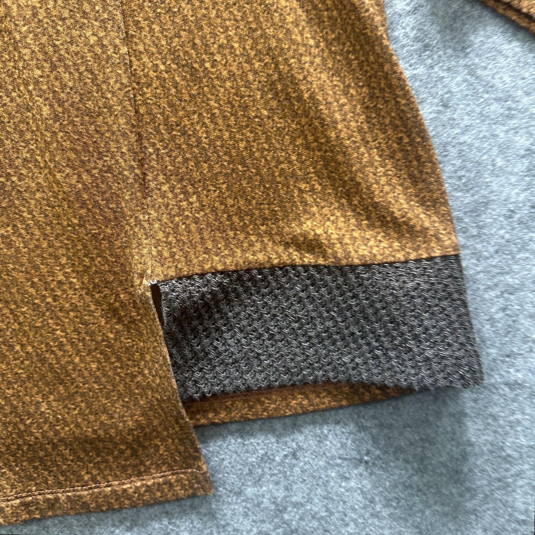 Vintage Luukaa Shirt Womens 10 Brown Cinnamon V Neck Tunic Long Sleeve Stretch Geometric Size L / US 10 / IT 46 - 7 Thumbnail