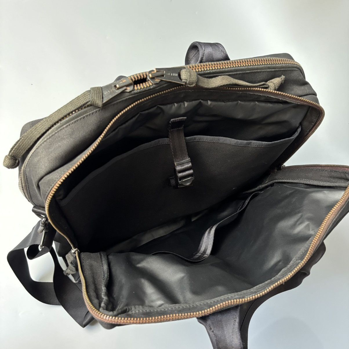 Japanese Brand GRA_CHIC MILITARY TOTE BAG TETRA by Yoshinari Kakazu LEQUIO Size ONE SIZE - 6 Thumbnail