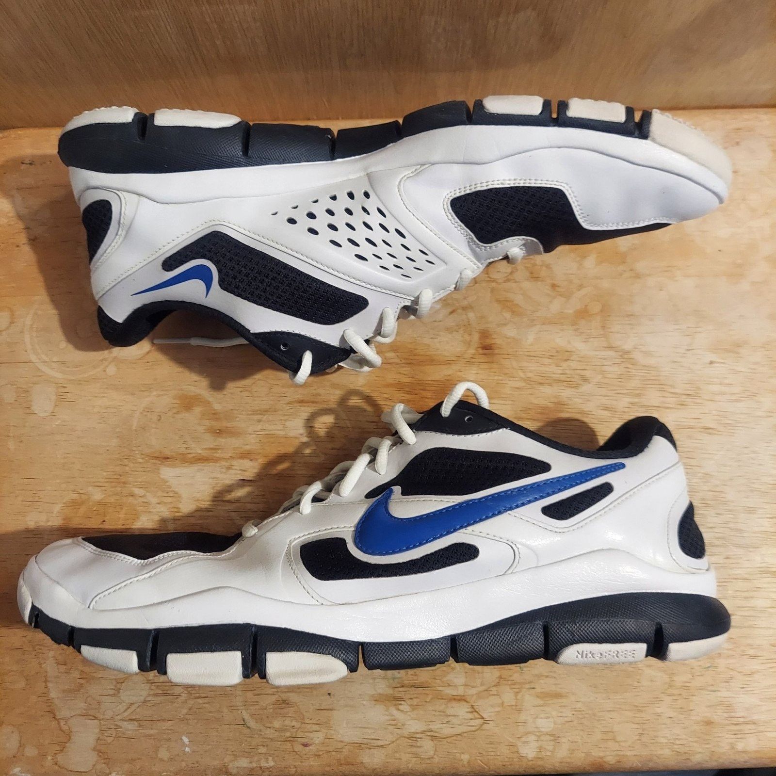 Nike Nike Free TR Men's US 13 Royal Blue Logo Running Shoes EUC Size US 13 / EU 46 - 5 Thumbnail