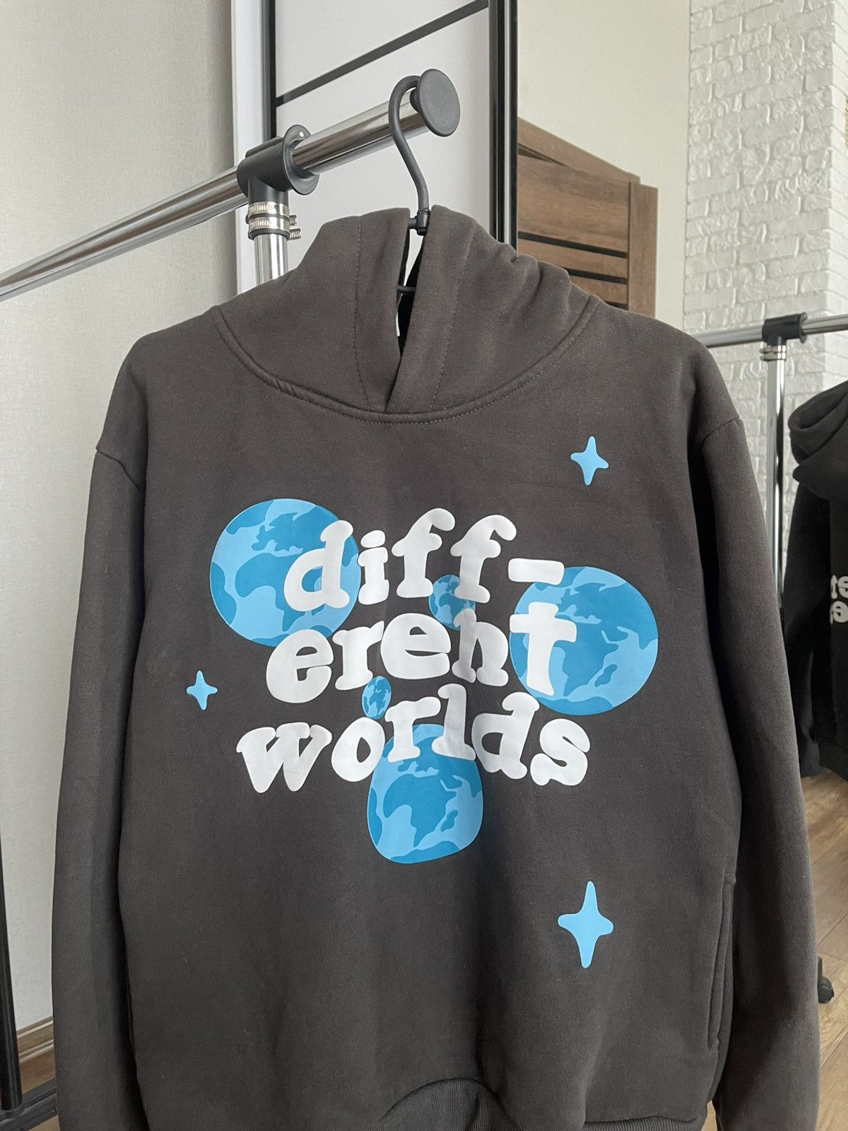 Other Different Worlds Hoodie Pullover Size US M / EU 48-50 / 2 - 4 Thumbnail