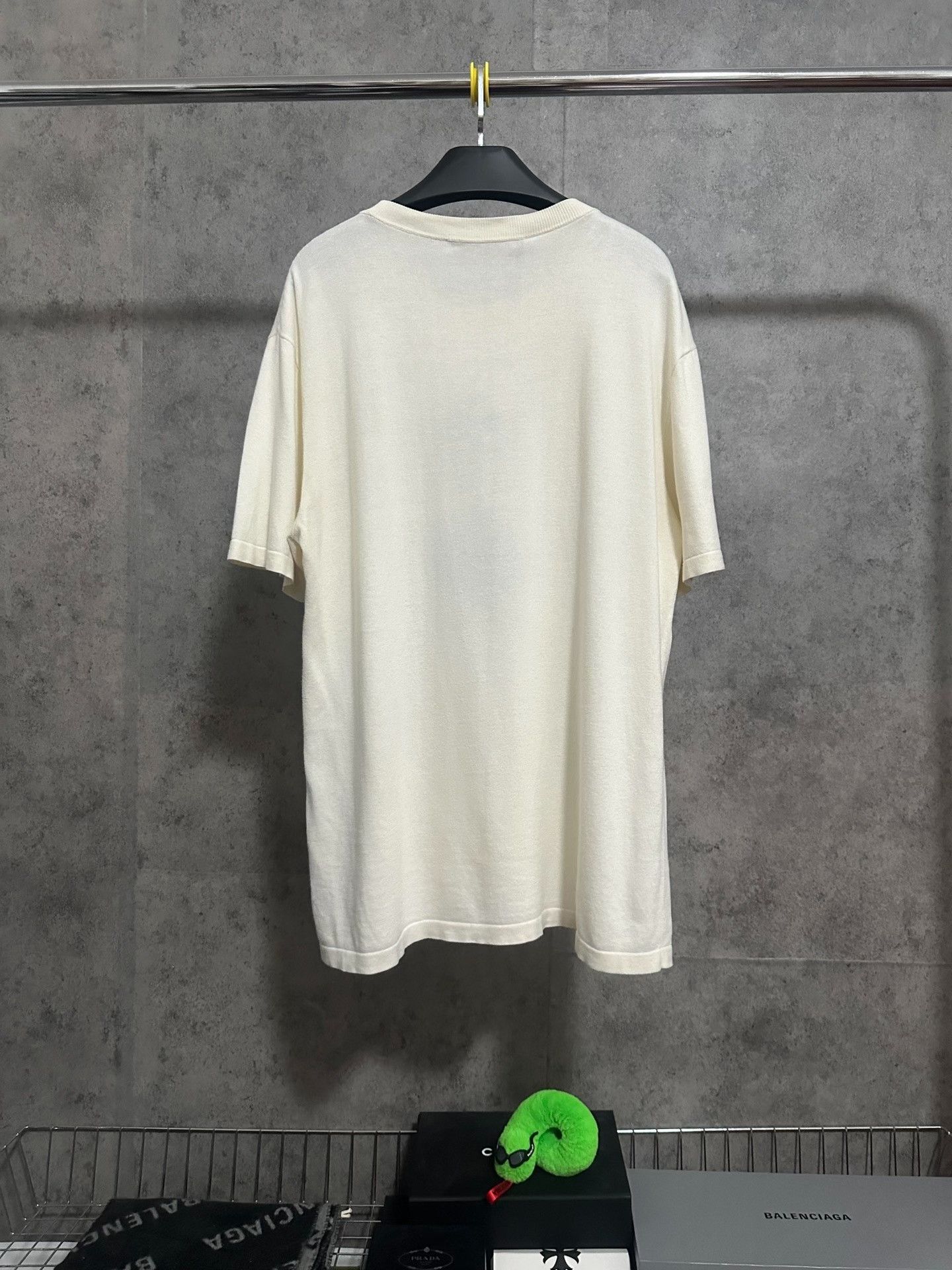 Louis Vuitton Louis Vuitton Nigo2 Duck Intarsia Knit Tee Size US XL / EU 56 / 4 - 4 Thumbnail