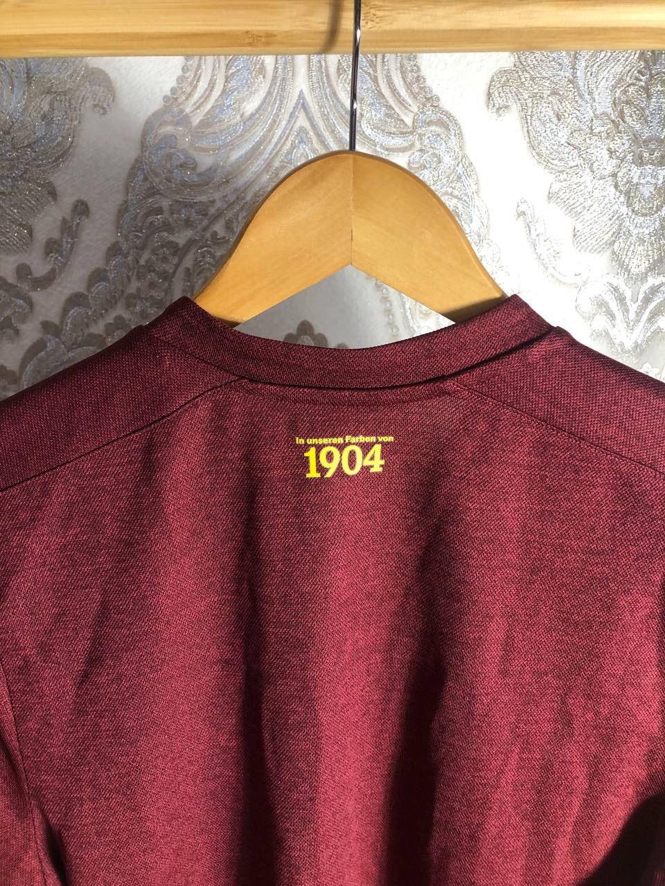 Umbro VINTAGE UMBRO FC SCHALKE 04 GERMANY SOCCER JERSEY RETRO 90s Size US M / EU 48-50 / 2 - 7 Thumbnail
