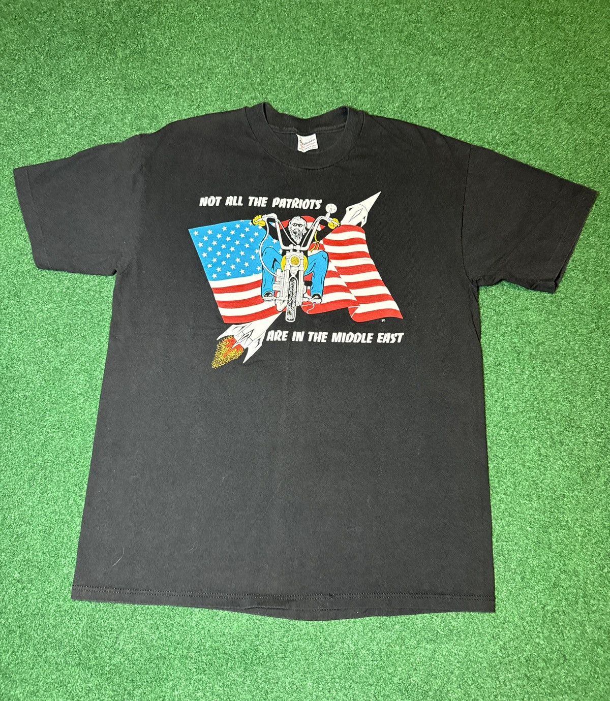 Vintage Vintage 90s Desert Storm Biker Patriots Middle East T Shirt Size US L / EU 52-54 / 3 - 1 Thumbnail