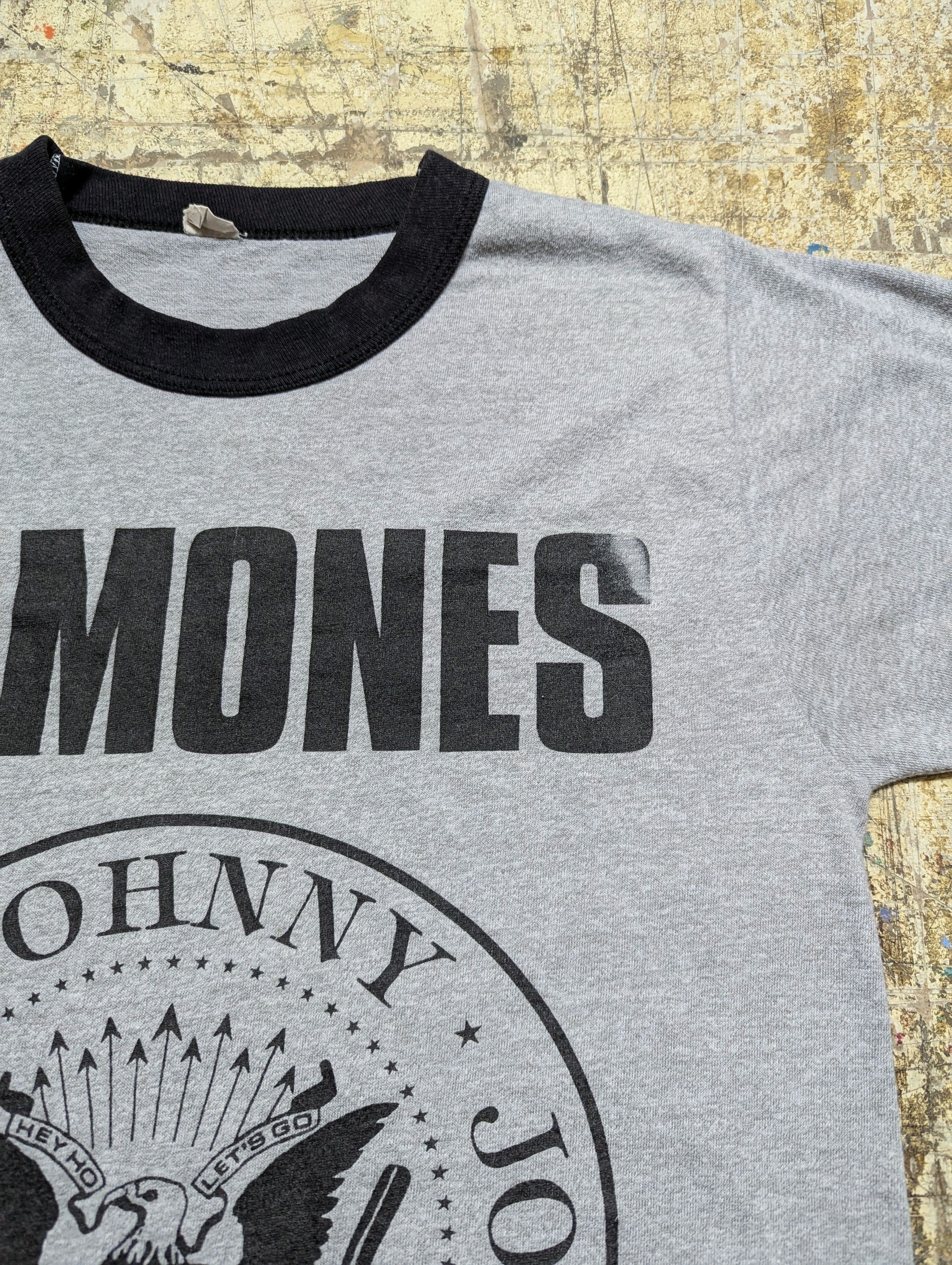 Band Tees 90s Ramones Logo Bootleg Ringer T Shirt Size US M / EU 48-50 / 2 - 4 Thumbnail