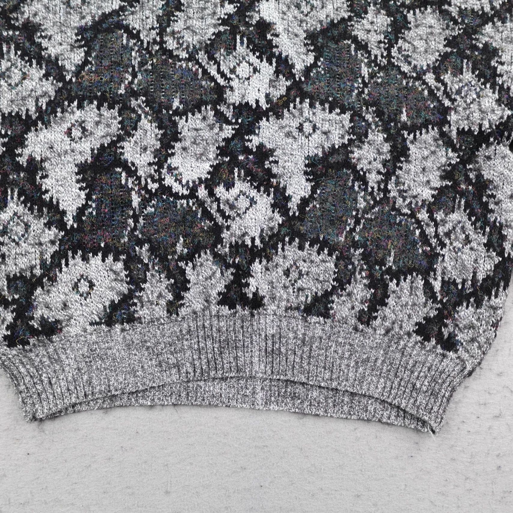 Vintage VINTAGE Cambio Sweater Womens Large Gray Geometric Wool Blend Pullover Italia Size L / US 10 / IT 46 - 3 Thumbnail
