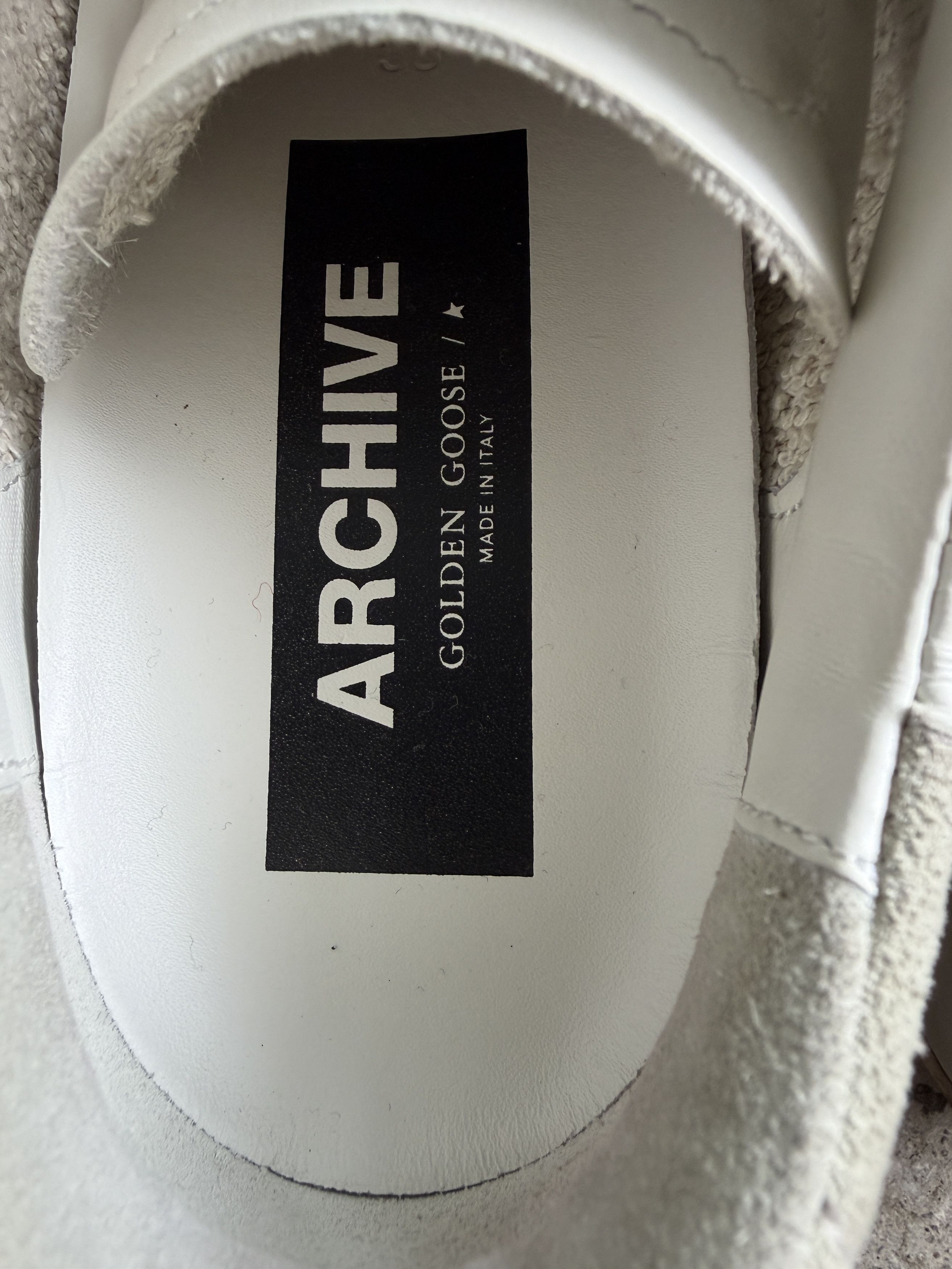 Golden Goose ARCHIVE Size US 8 / IT 38 - 2 Thumbnail