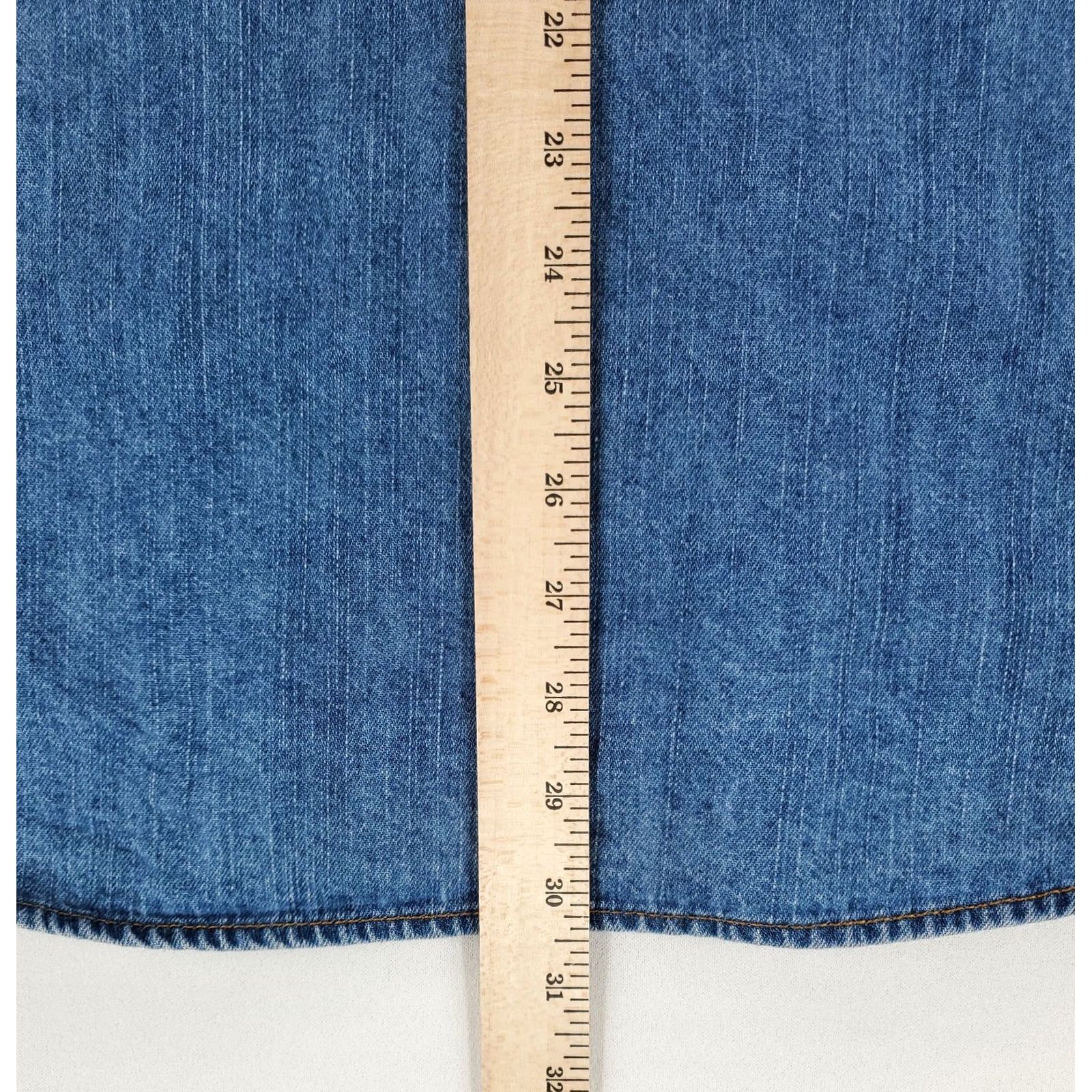 Levi's Levi's Denim Shirt Blue Long Sleeve Mens L / Levi Strauss / Metal Buttons / Regular Fit Size US L / EU 52-54 / 3 - 7 Thumbnail