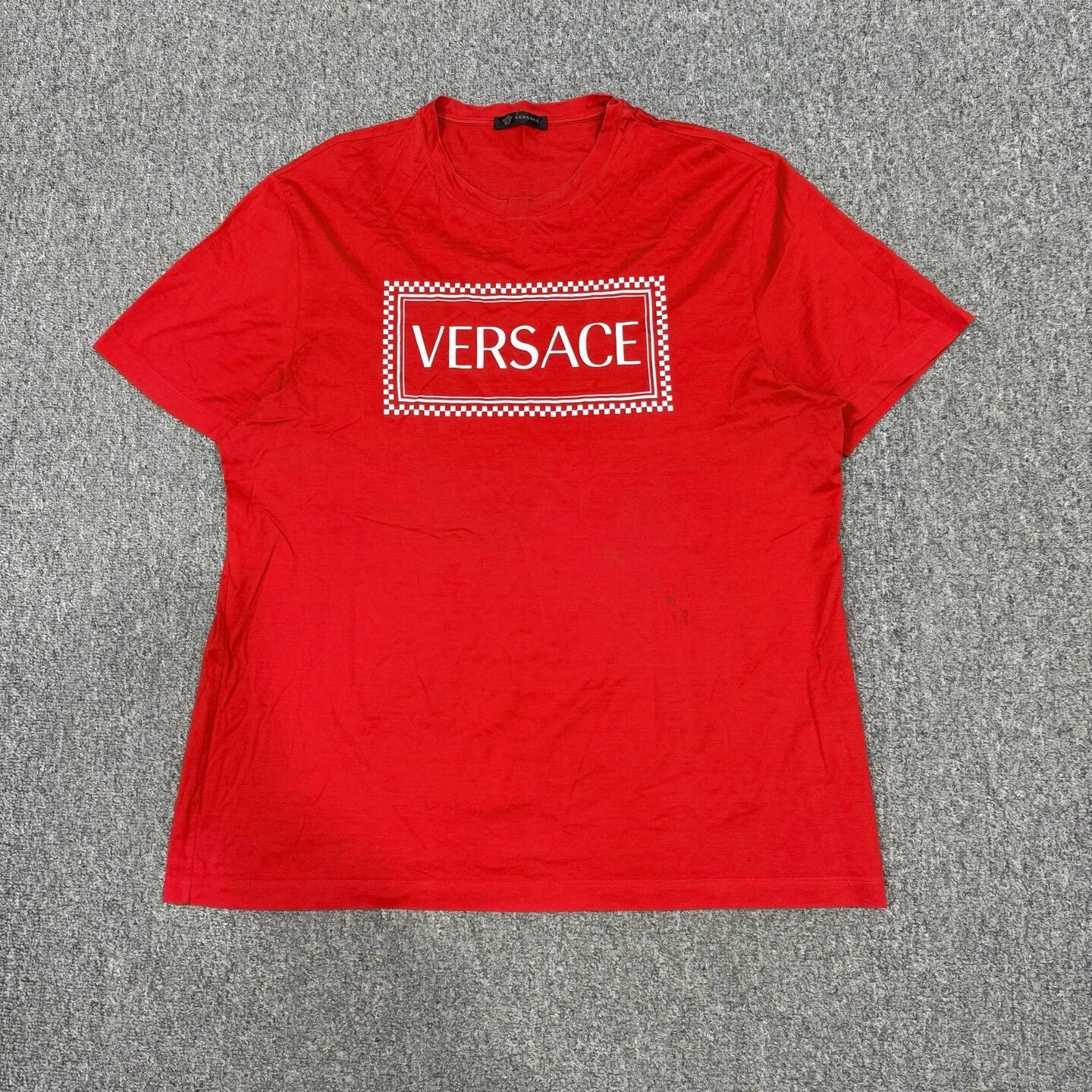 Versace Versace Red Logo Short Sleeve 3XL (9/10) - Flawed Size US XXL / EU 58 / 5 - 1 Thumbnail