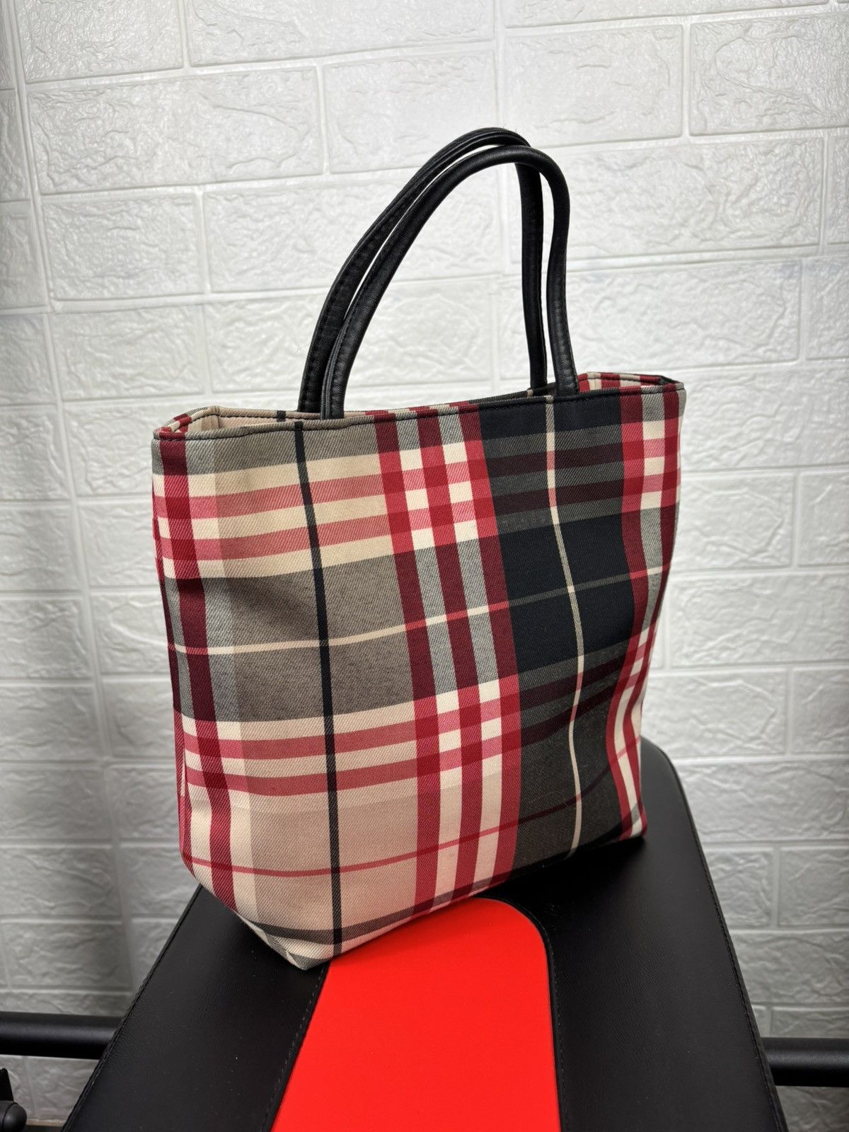 Burberry BURBERRY Nova Check Hand Bag Canvas Red Size ONE SIZE - 2 Thumbnail